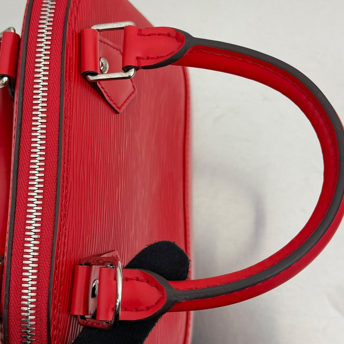 Louis Vuitton Alma BB Epi