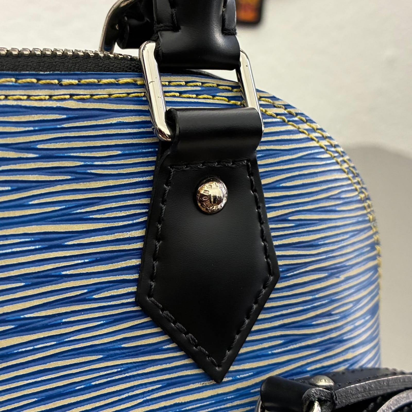 Louis Vuitton Alma BB Epi