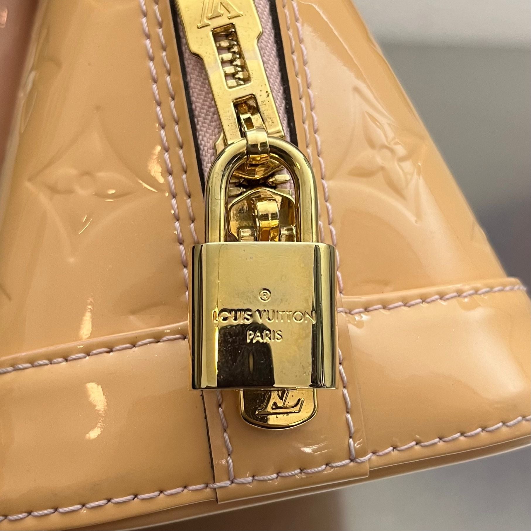 Louis Vuitton Alma BB Vernis