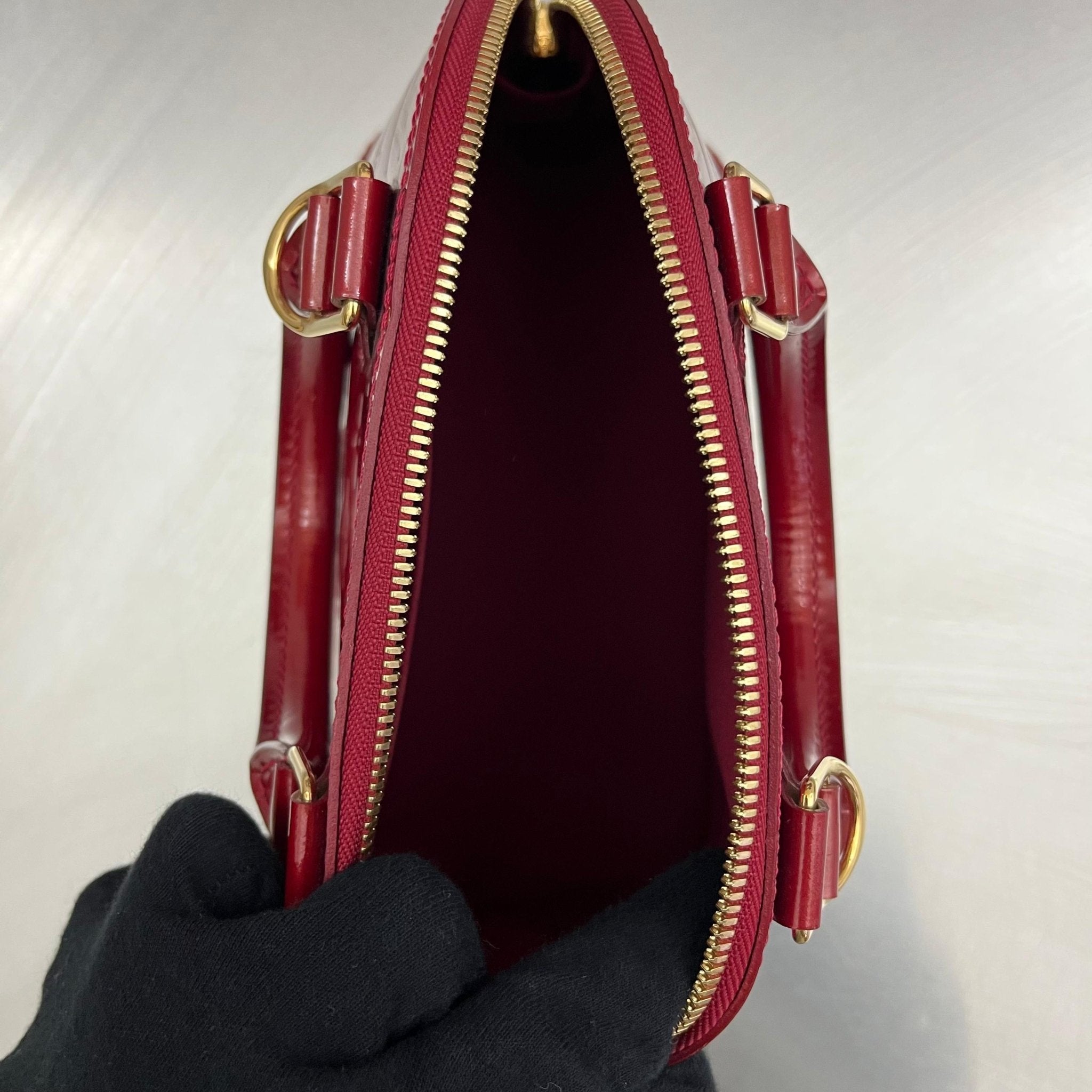 Louis Vuitton Alma BB Vernis