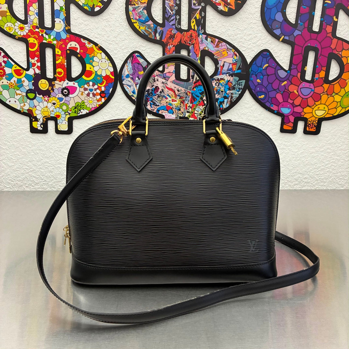 Louis Vuitton Alma GM Epi