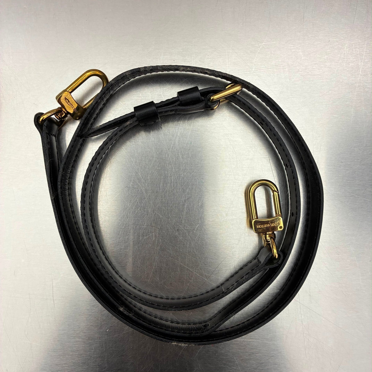 Louis Vuitton Alma GM Epi