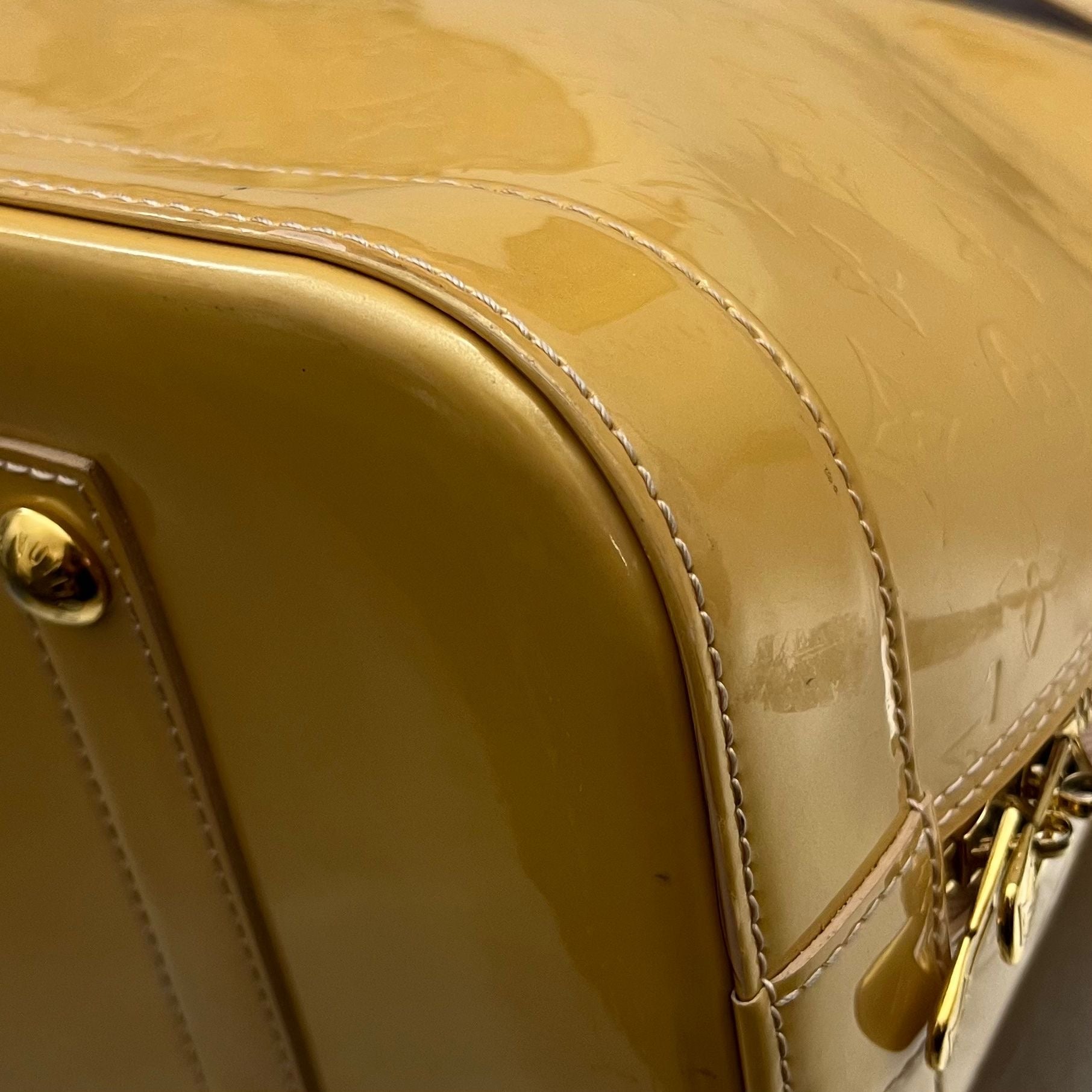 Louis Vuitton Alma GM Vernis