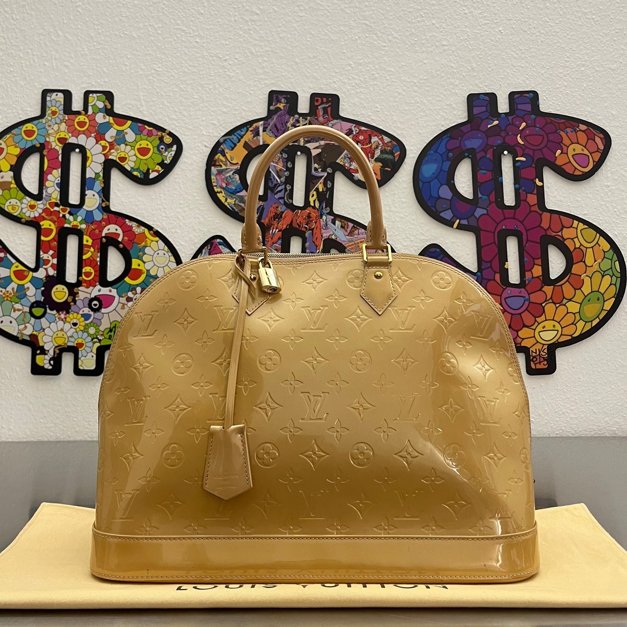 Louis Vuitton Alma GM Vernis