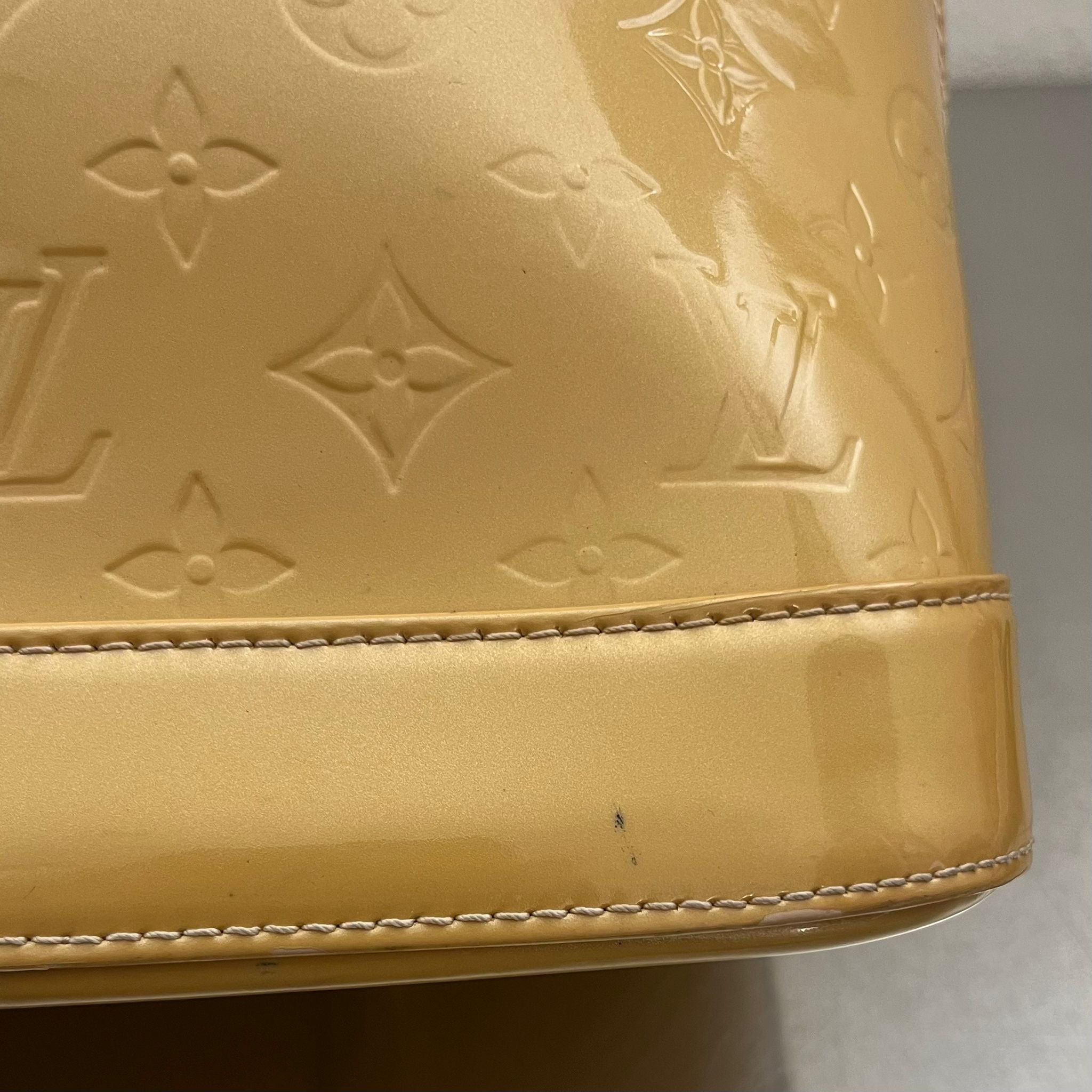 Louis Vuitton Alma GM Vernis