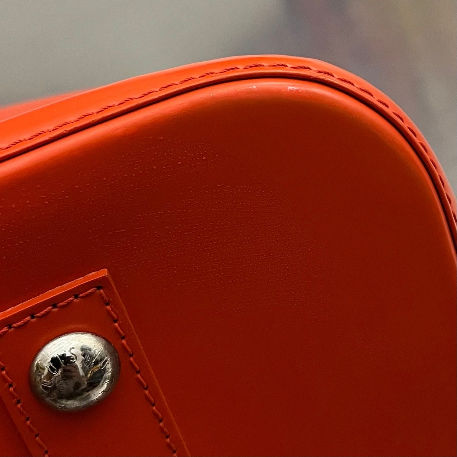 Louis Vuitton Alma MM Epi