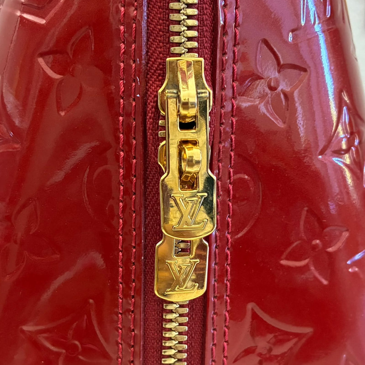Louis Vuitton Alma MM Vernis