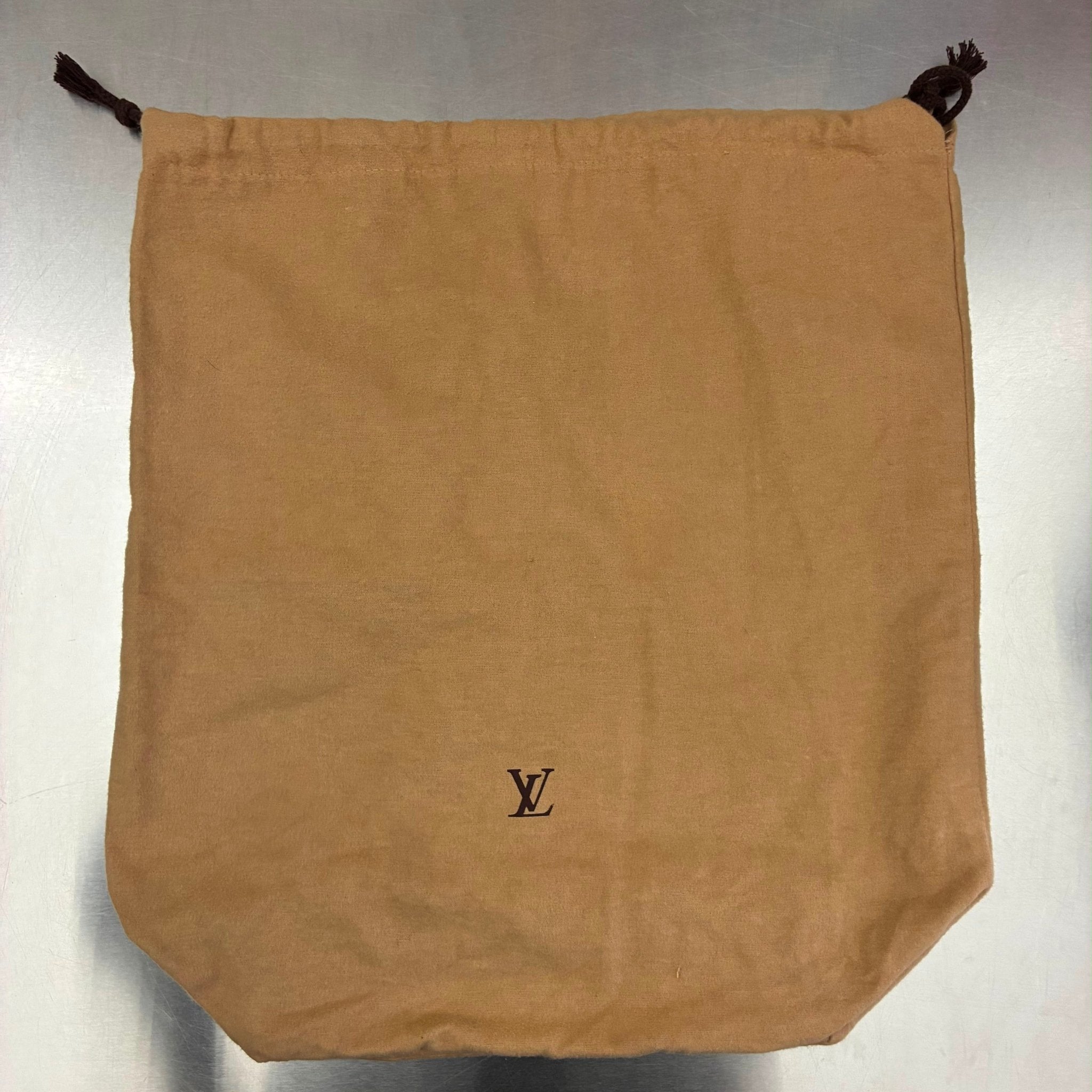 Louis Vuitton Alma Murakami