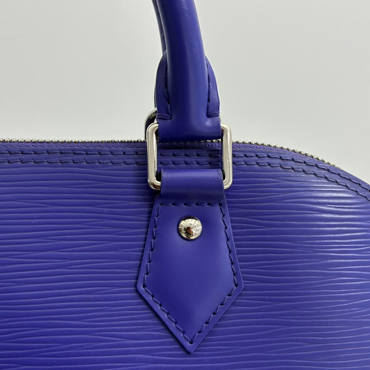 Louis Vuitton Alma PM Epi