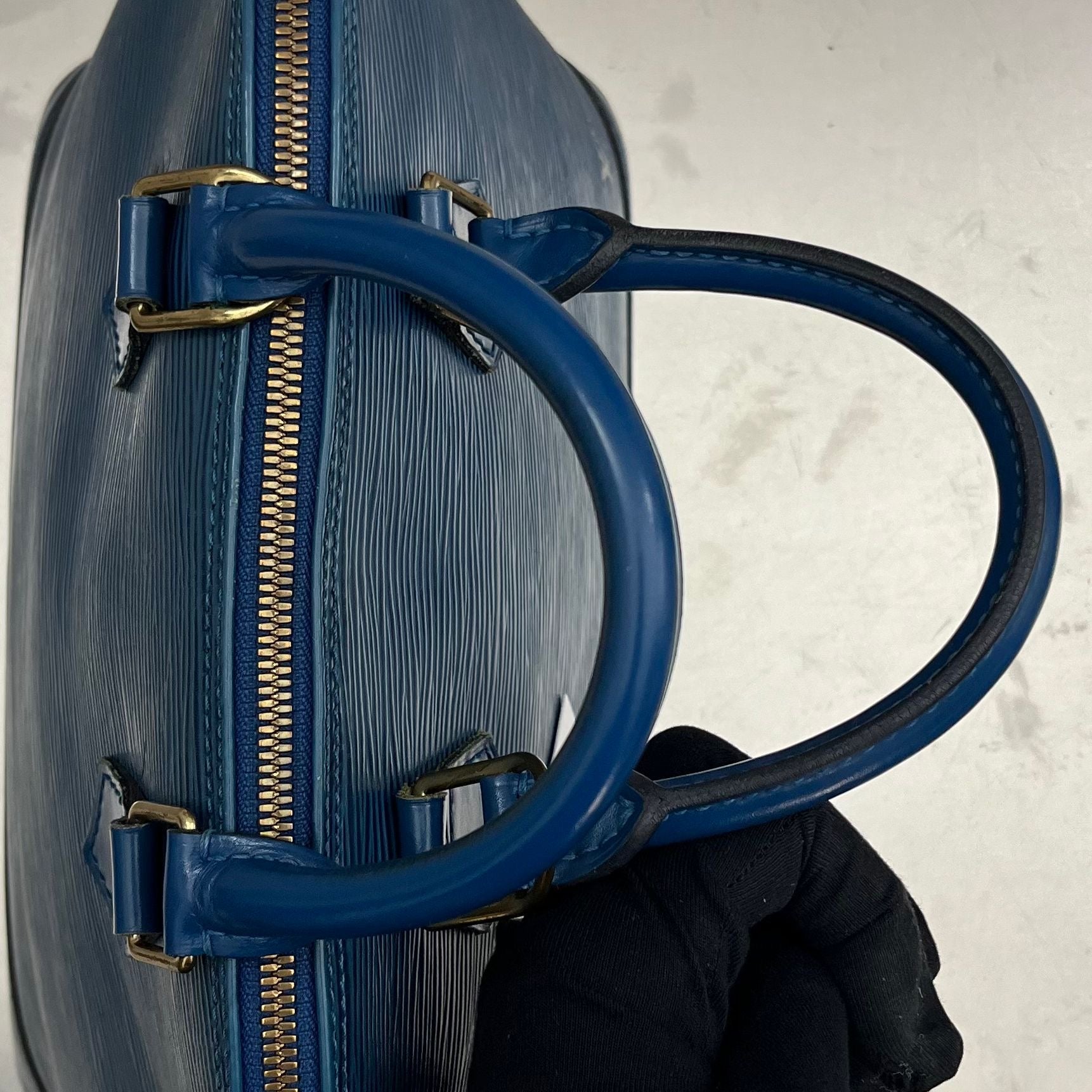 Louis Vuitton Alma PM Epi