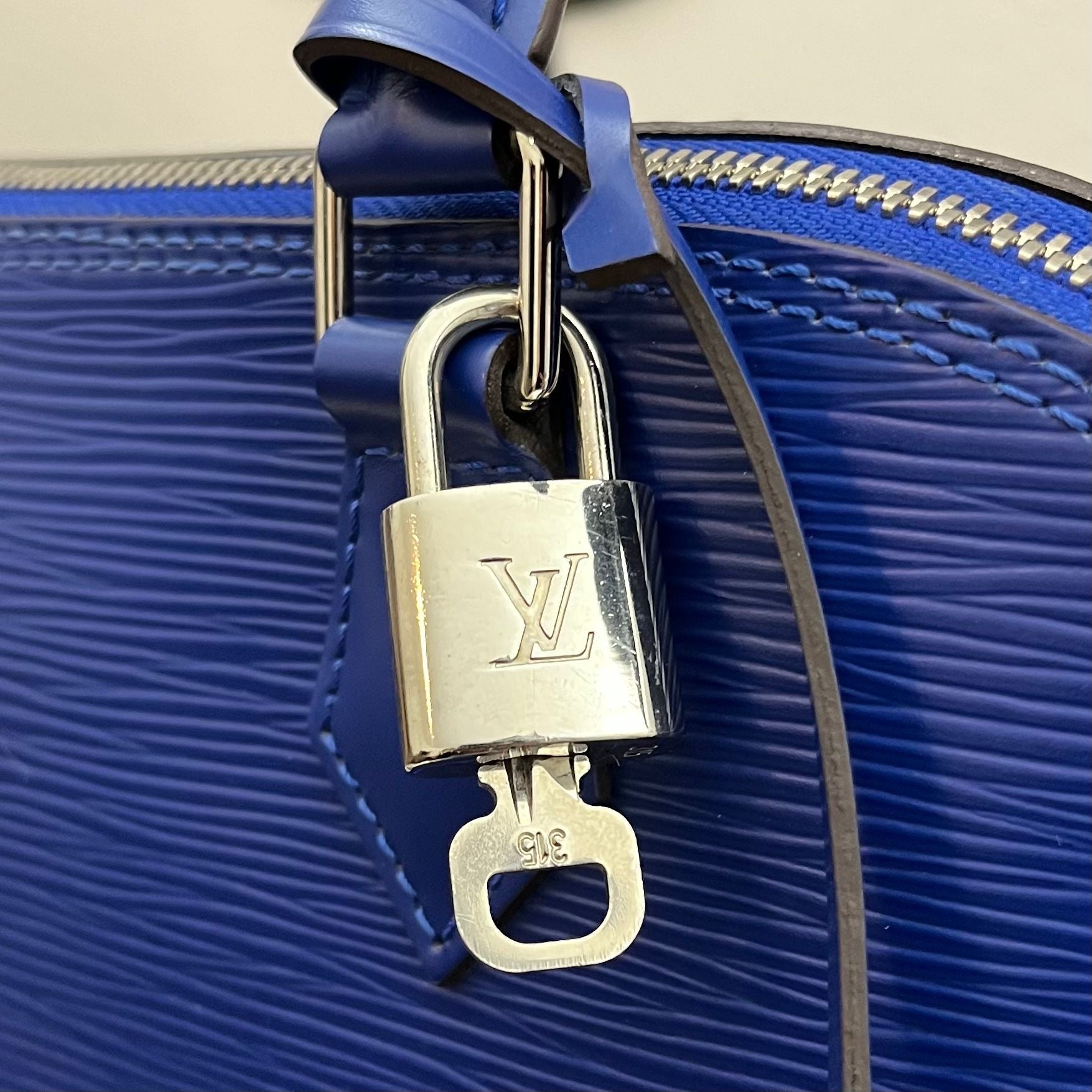 Louis Vuitton Alma PM Epi