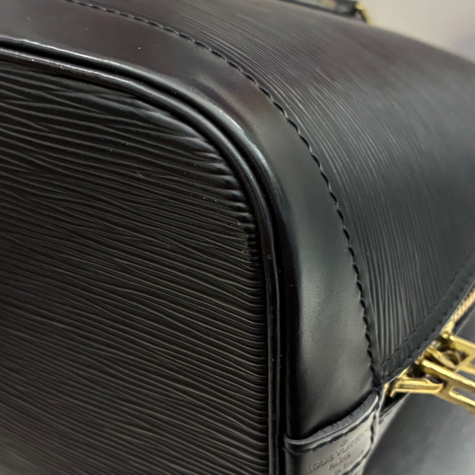 Louis Vuitton Alma PM Epi