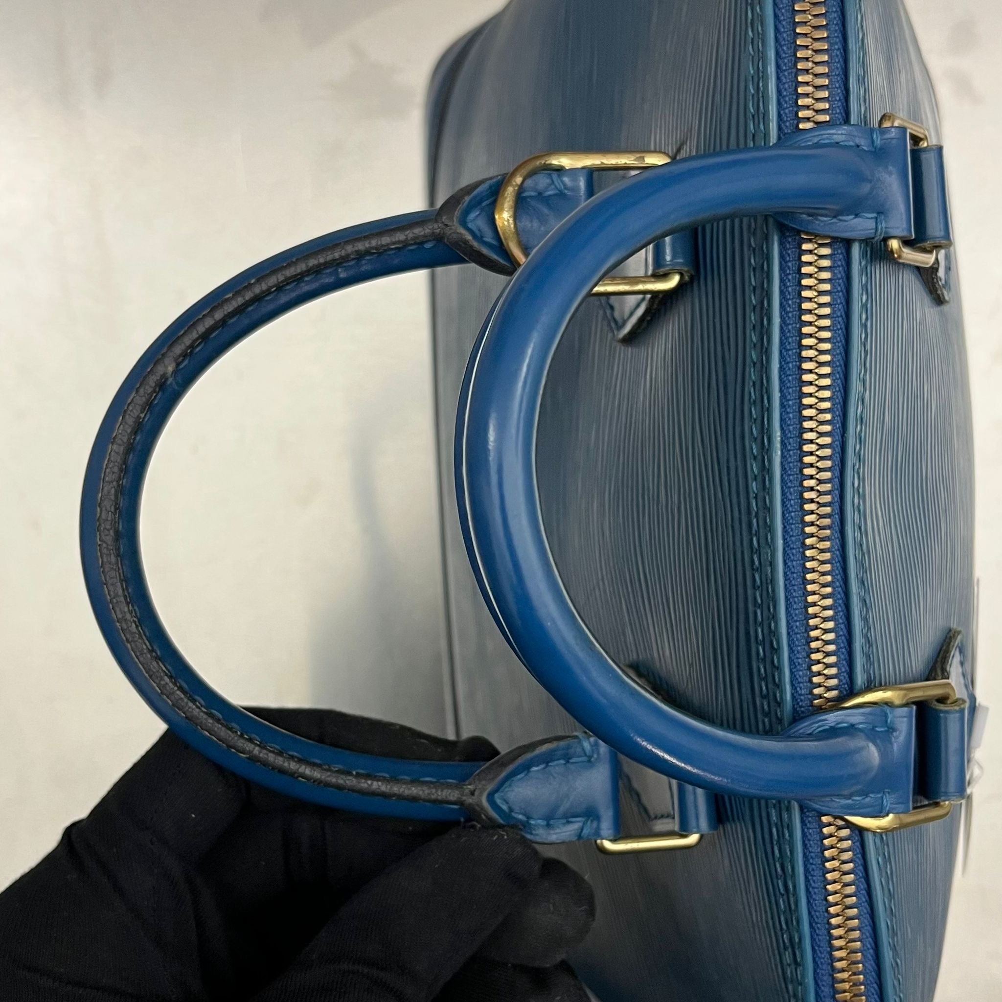 Louis Vuitton Alma PM Epi