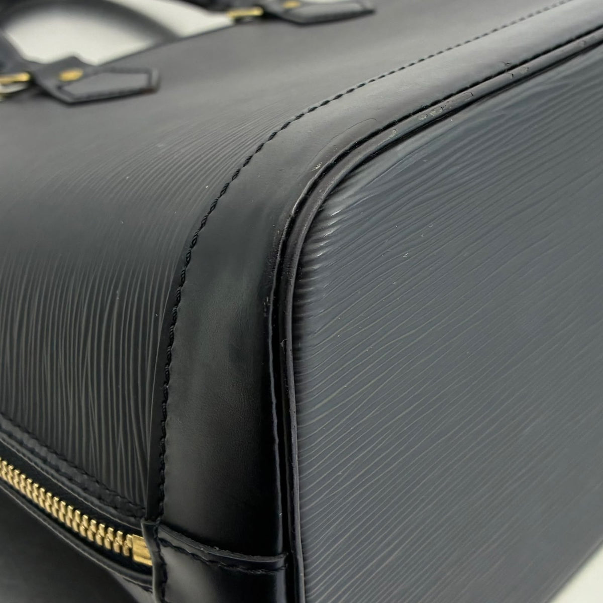 Louis Vuitton Alma PM Epi