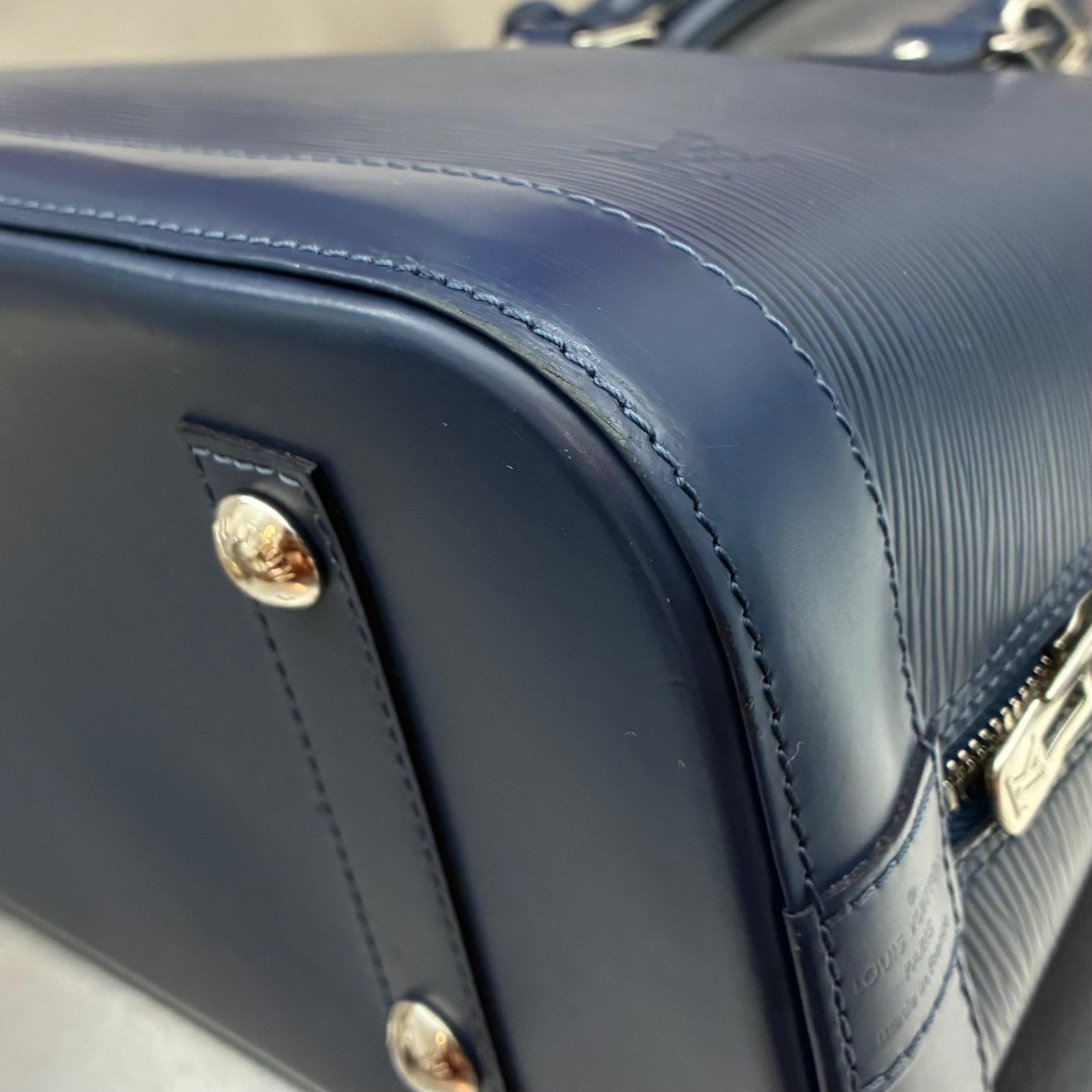 Louis Vuitton Alma PM Epi
