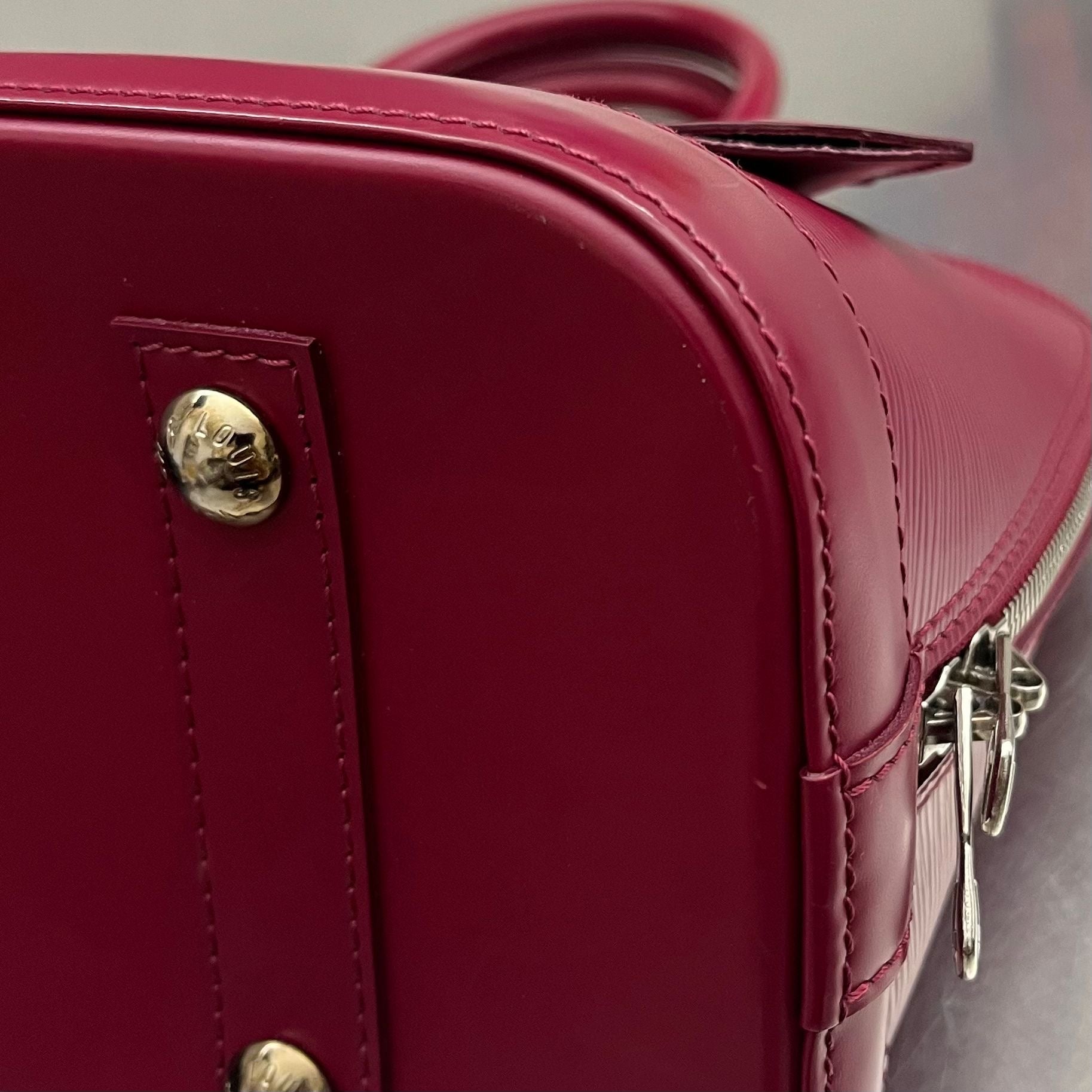Louis Vuitton Alma PM Epi