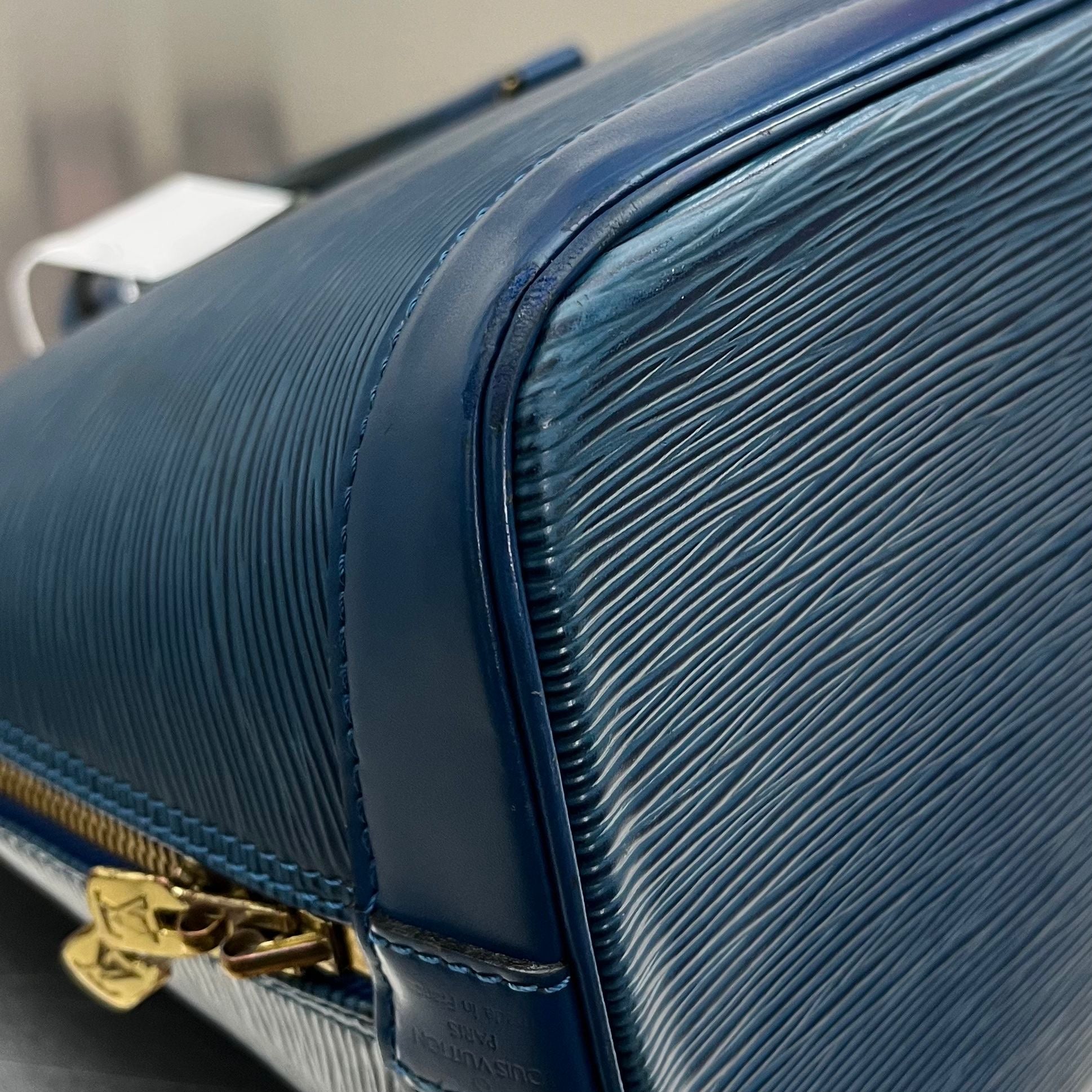 Louis Vuitton Alma PM Epi