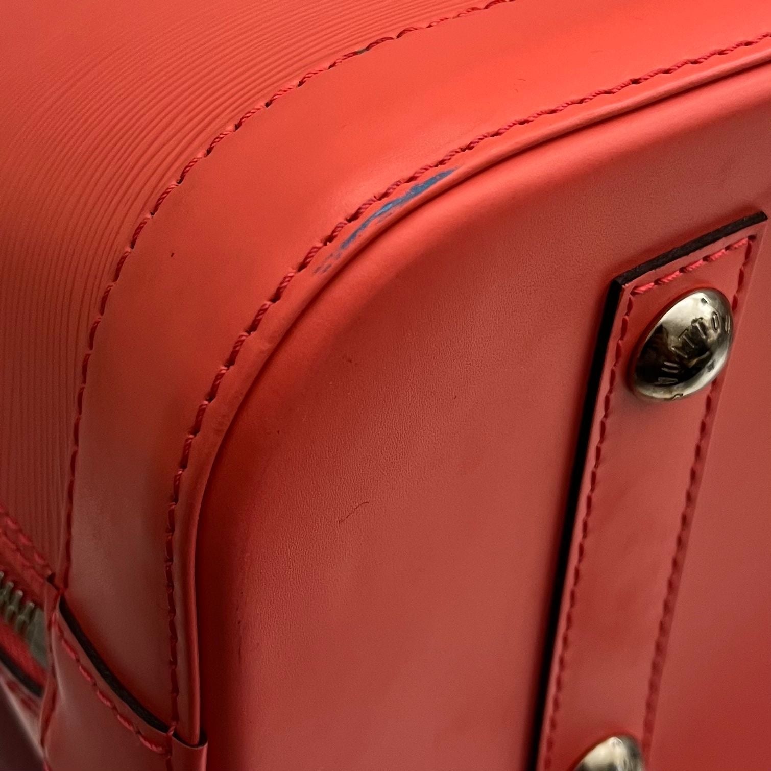 Louis Vuitton Alma PM in Epi