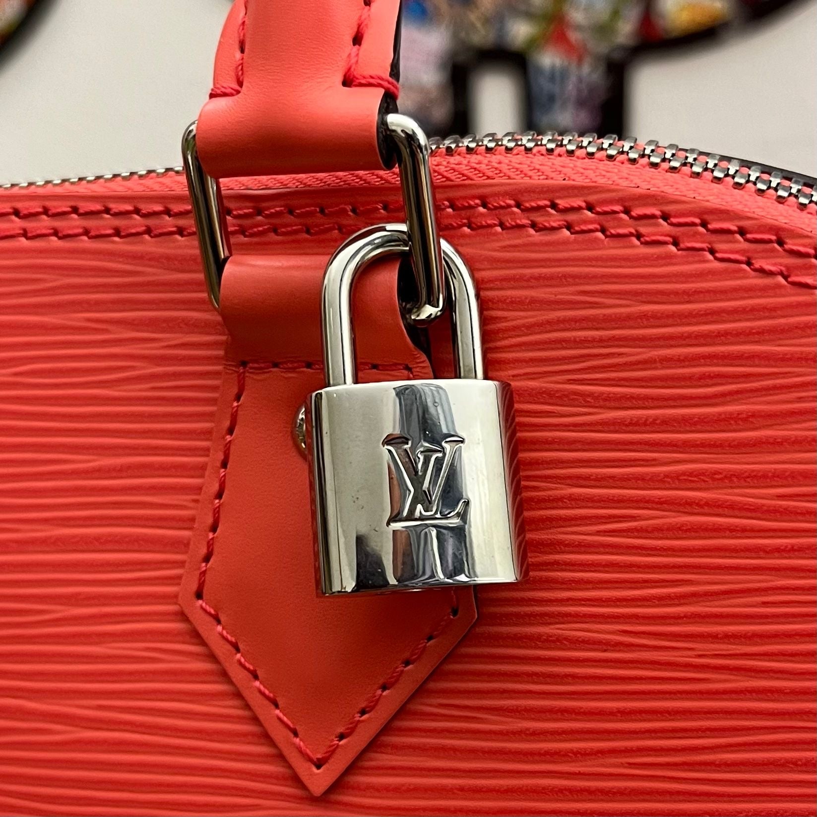 Louis Vuitton Alma PM in Epi