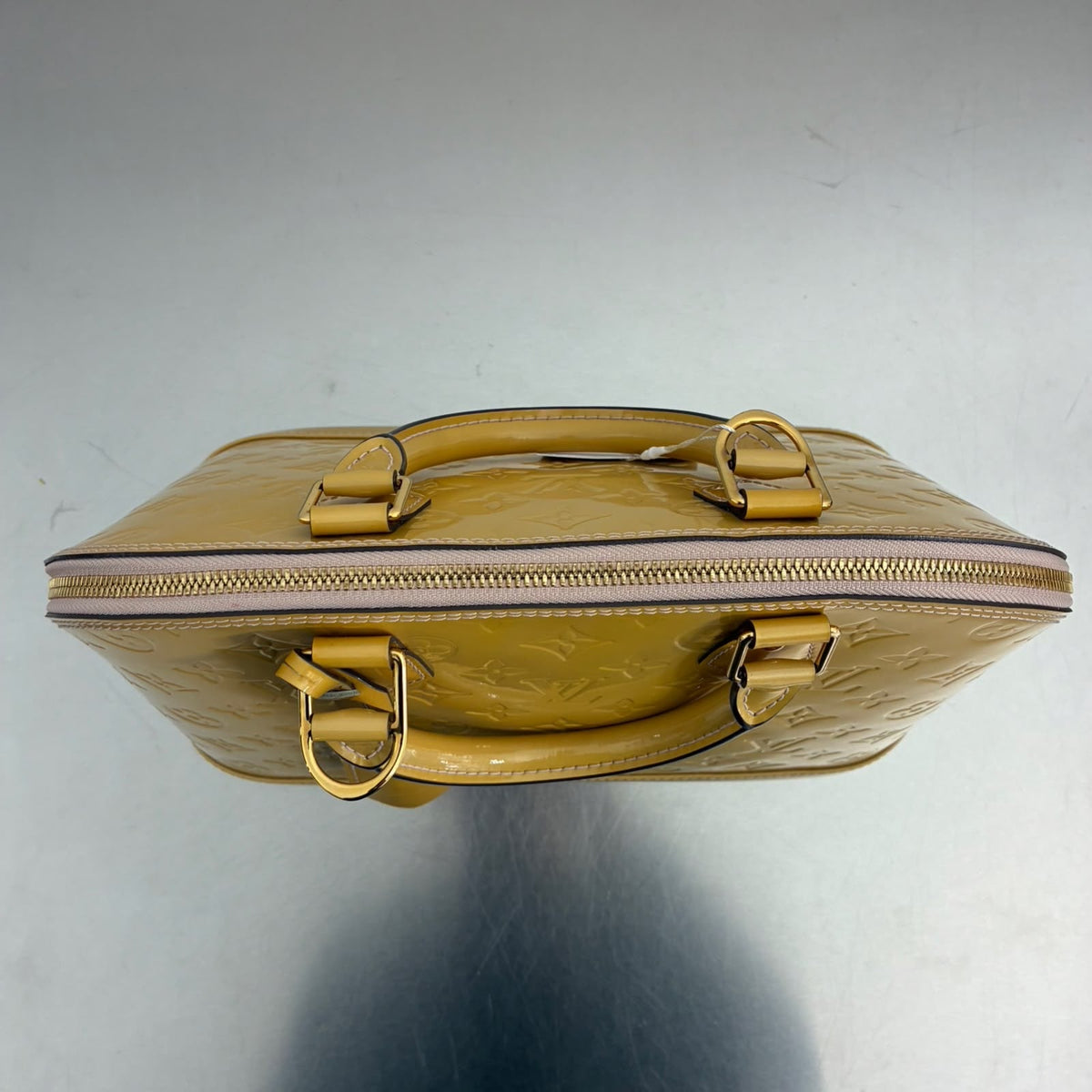 Louis Vuitton Alma PM Vernis