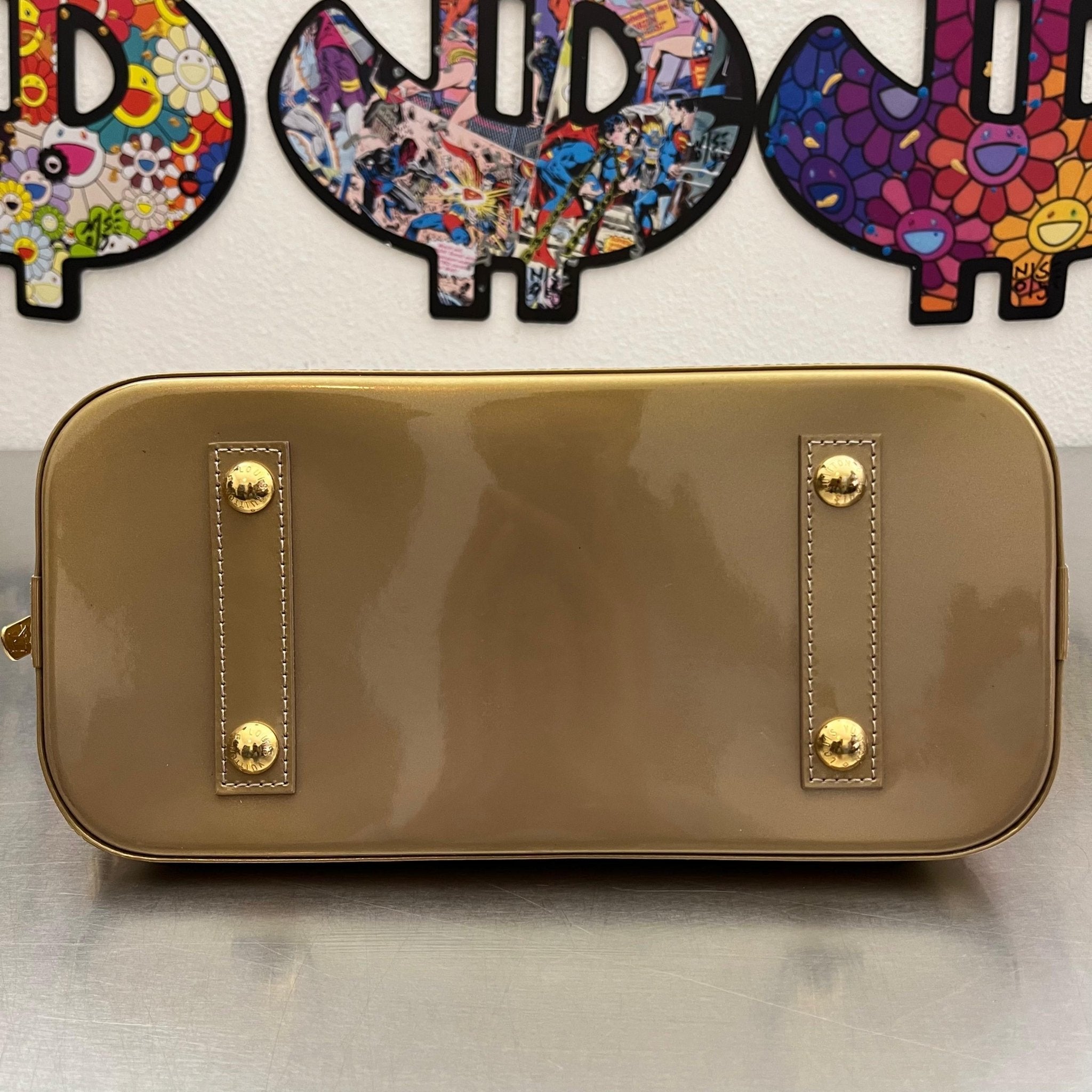 Louis Vuitton Alma PM Vernis Gold