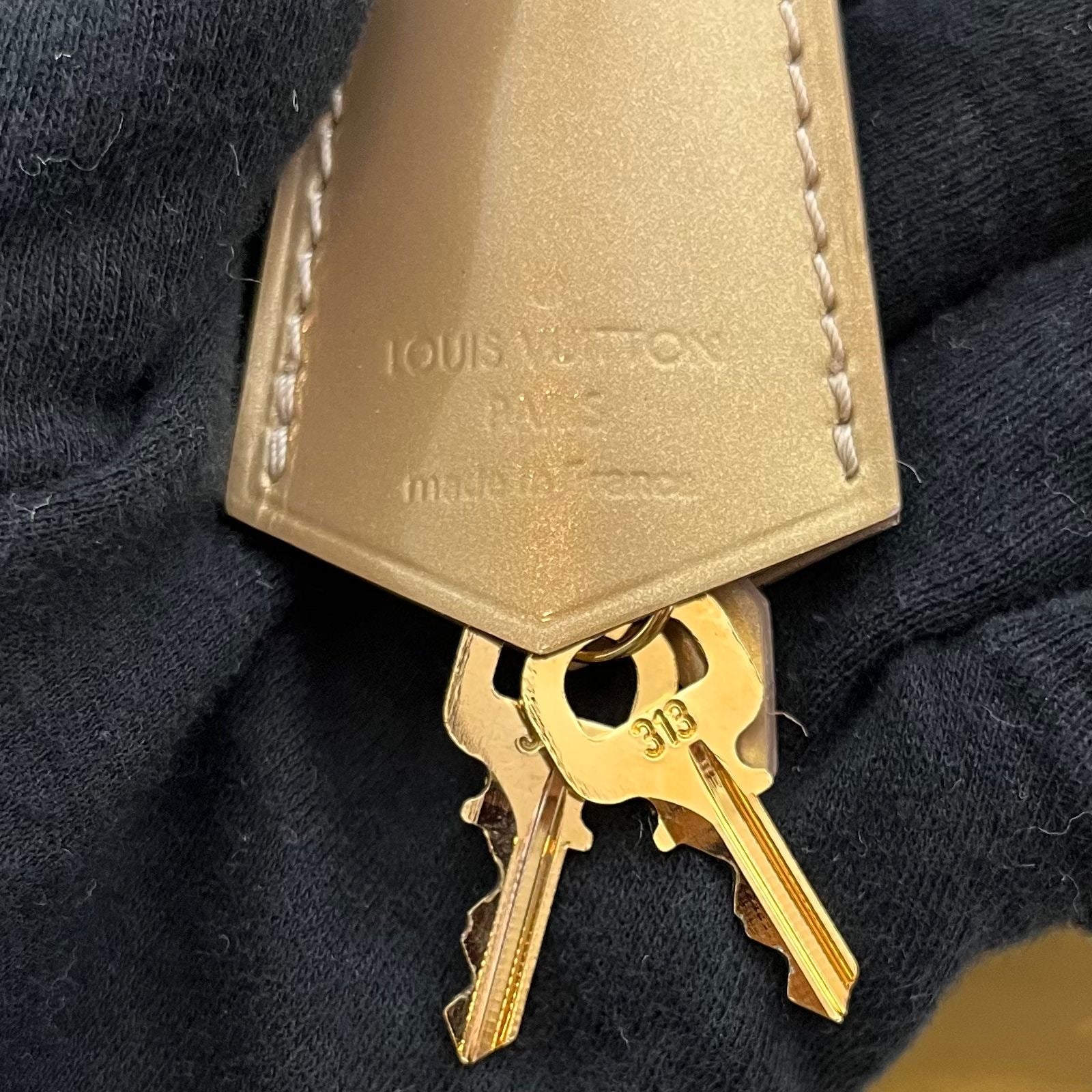 Louis Vuitton Alma PM Vernis Gold
