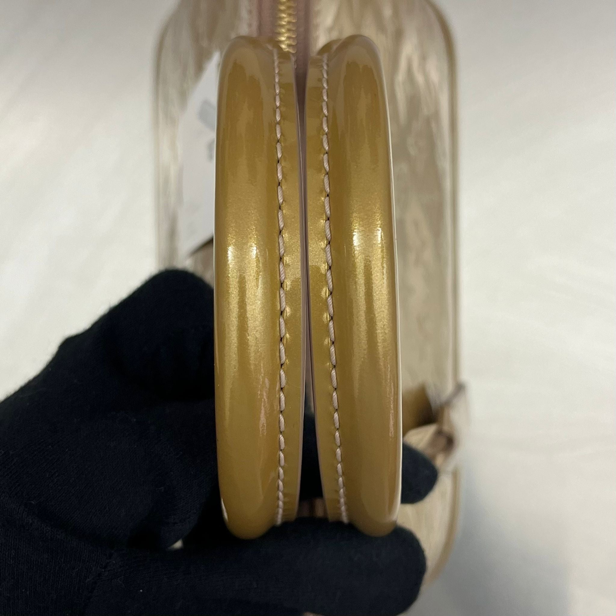 Louis Vuitton Alma PM Vernis Gold