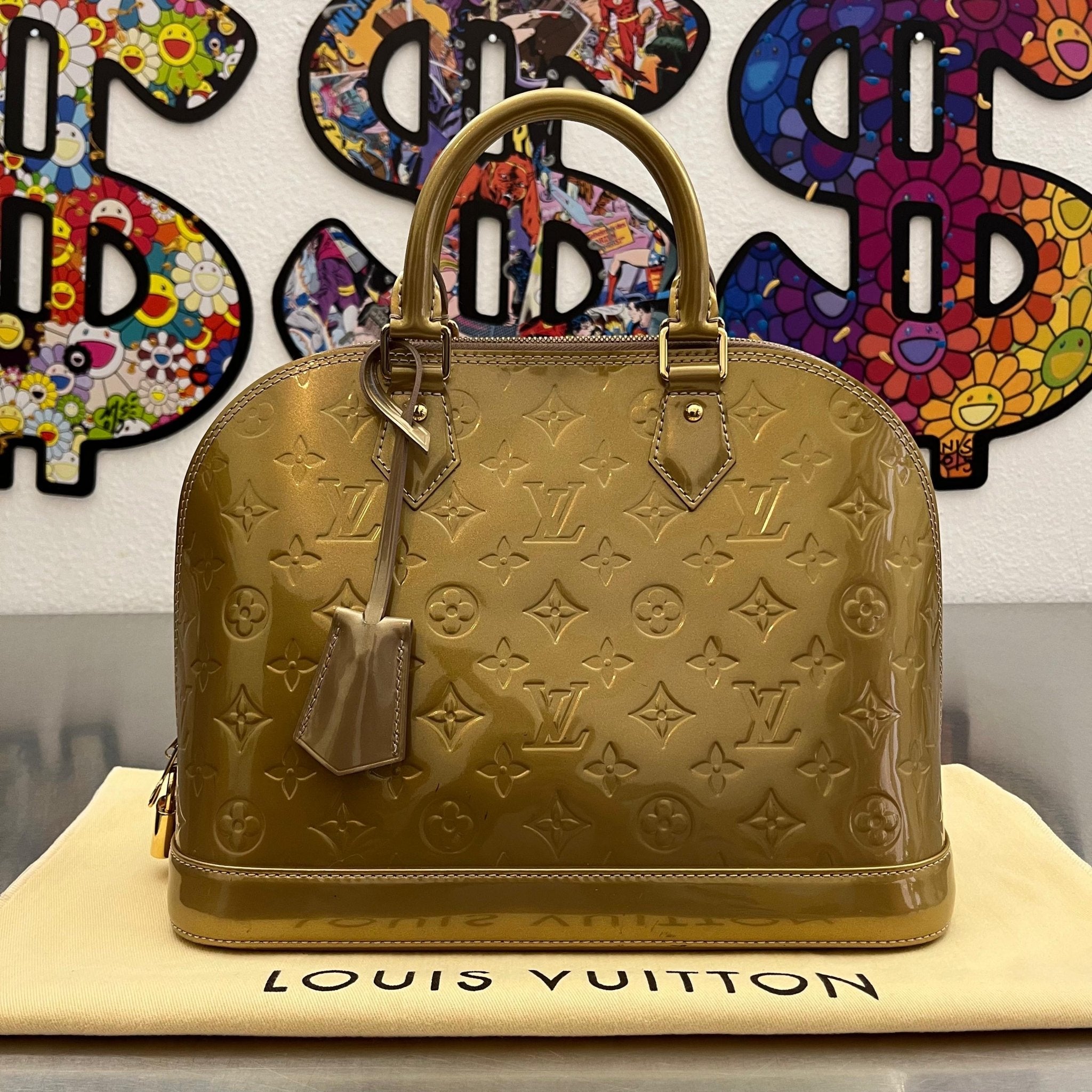 Louis Vuitton Alma PM Vernis Gold