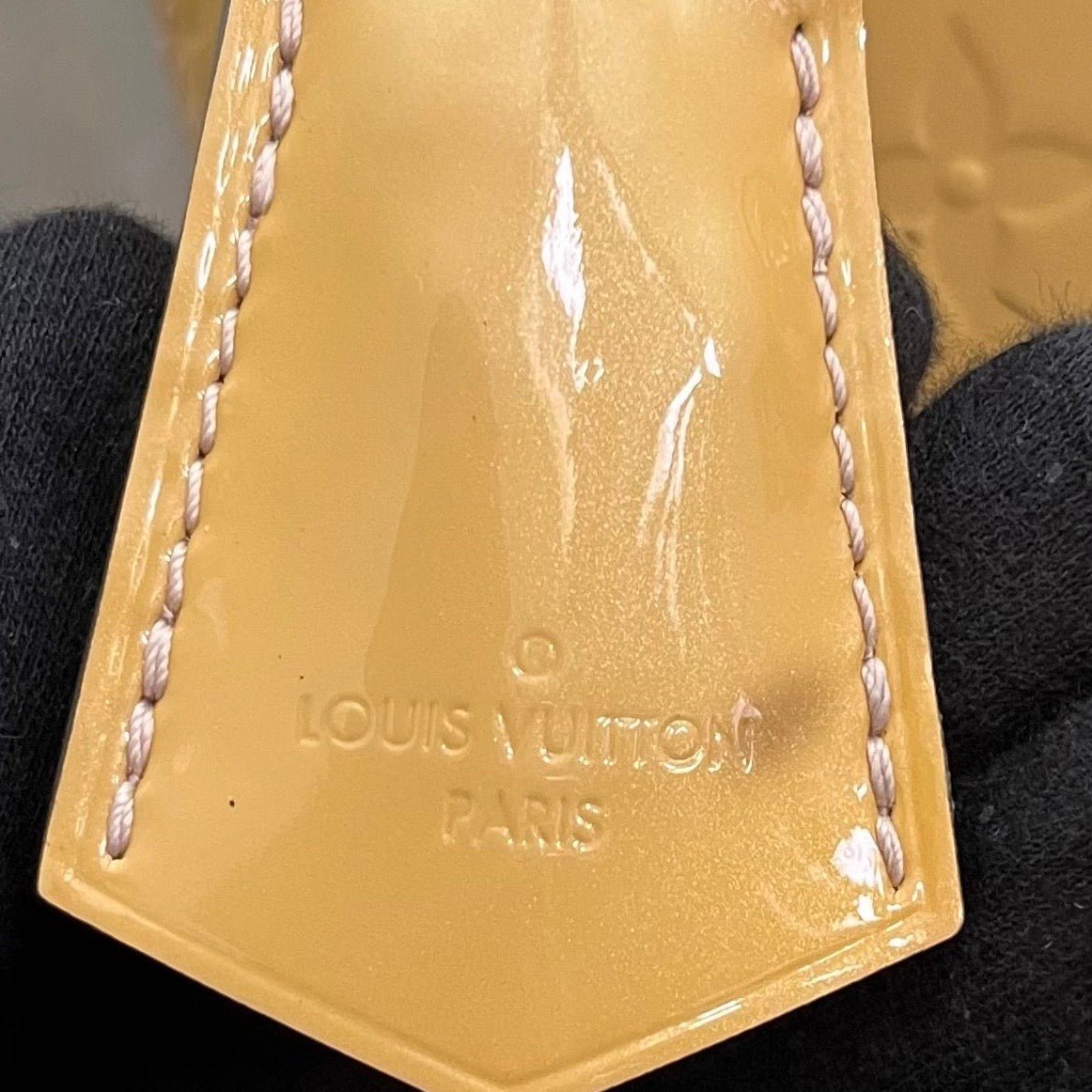 Louis Vuitton Alma Vernis BB