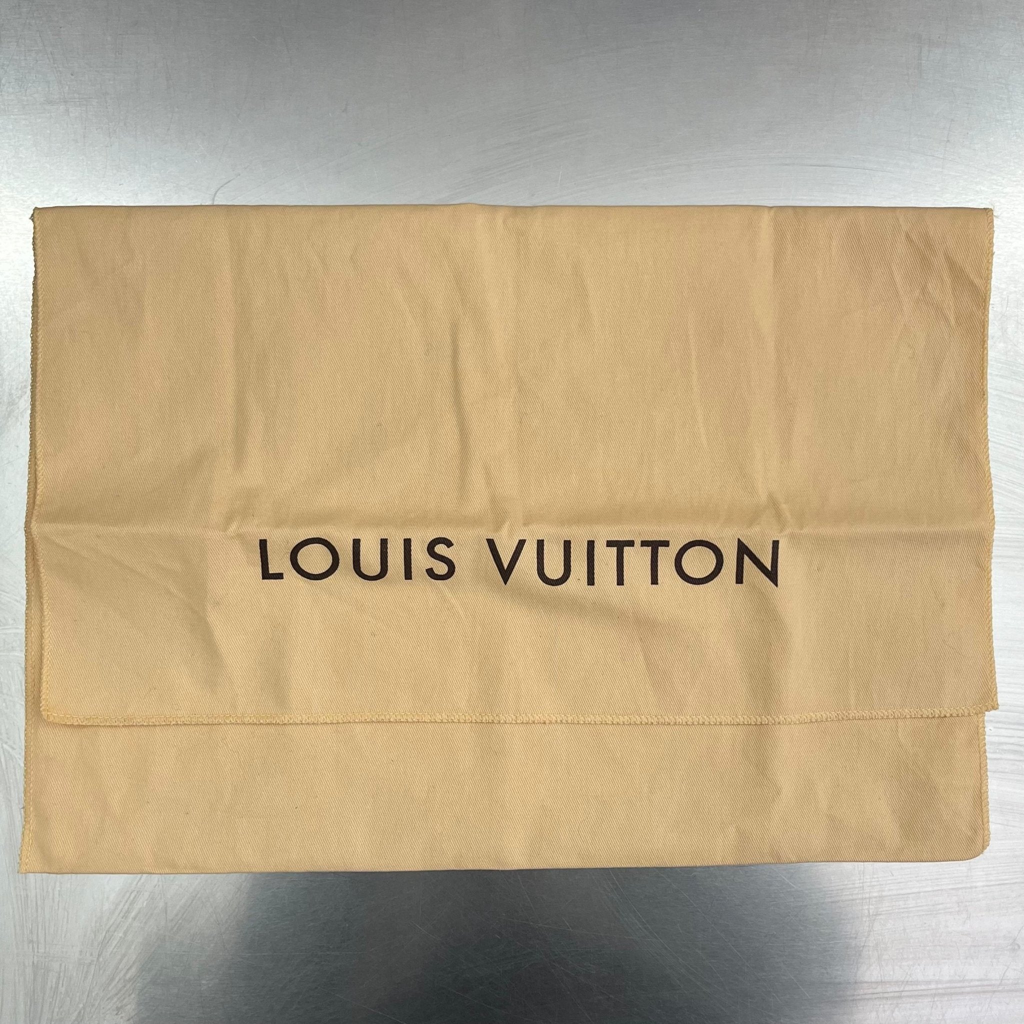 Louis Vuitton Alma Vernis BB