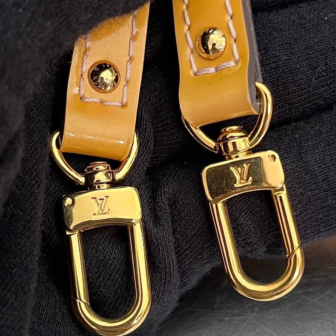 Louis Vuitton Alma Vernis BB