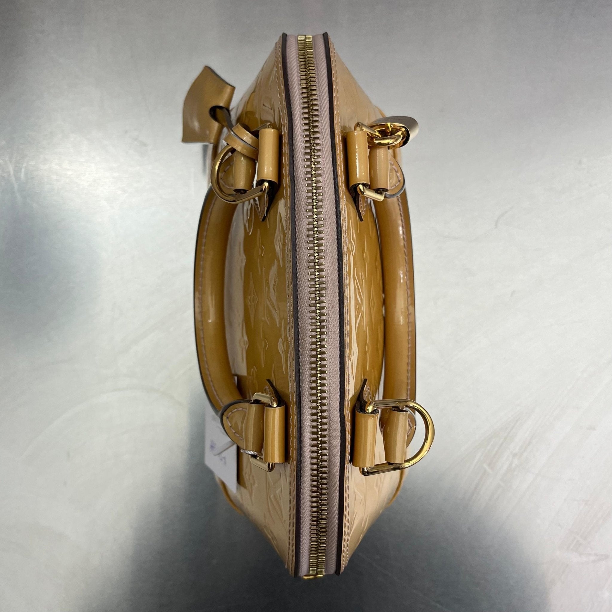 Louis Vuitton Alma Vernis BB