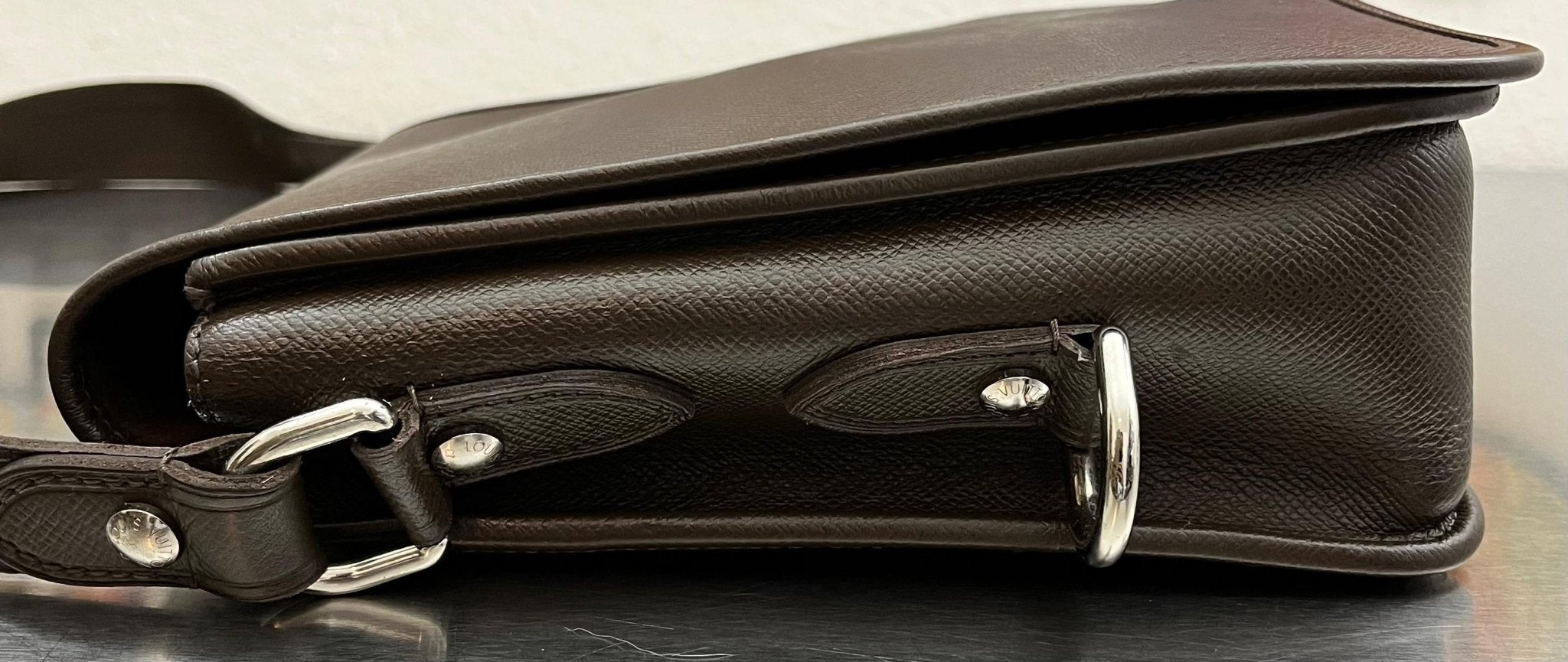 Louis Vuitton Andrei Taiga Messenger