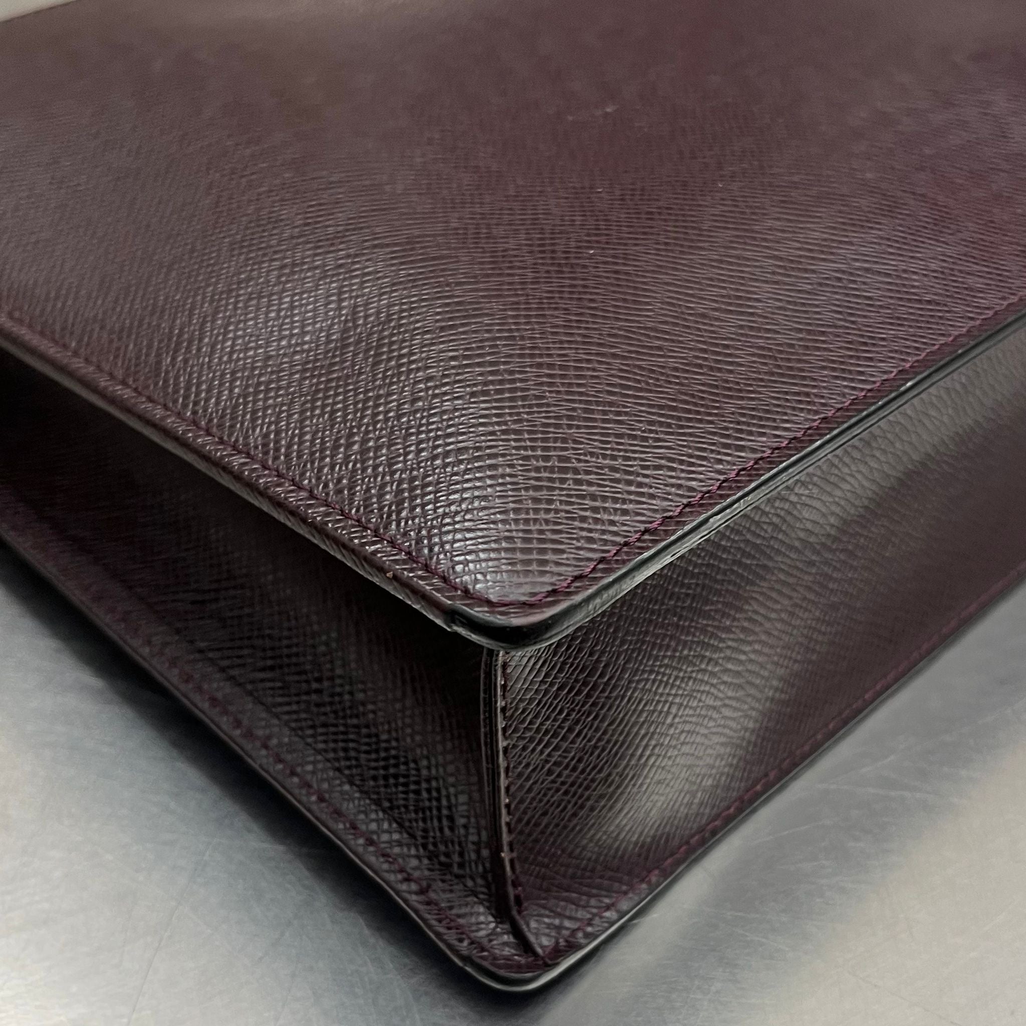 Louis Vuitton Angara Taiga