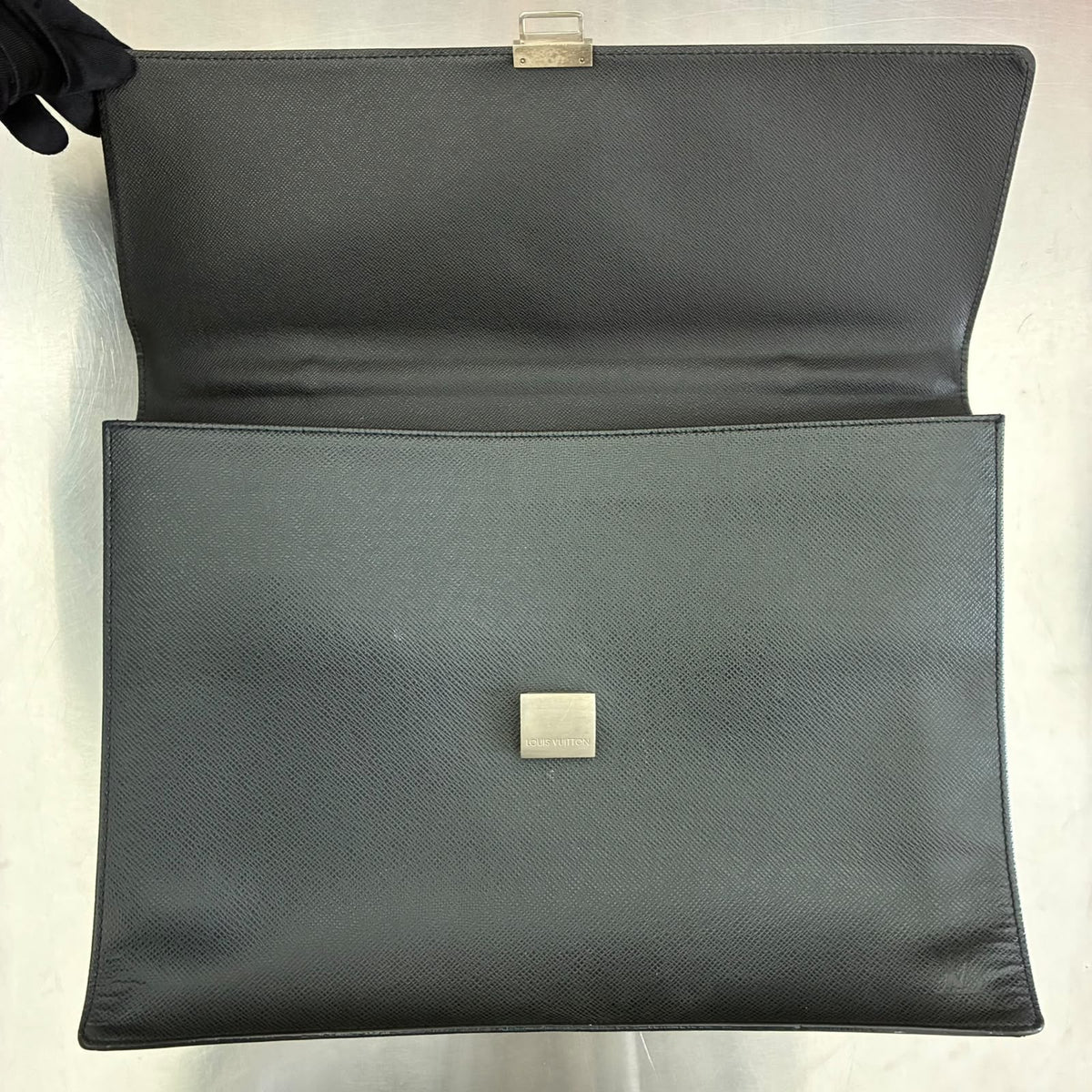 Louis Vuitton Angara Taiga