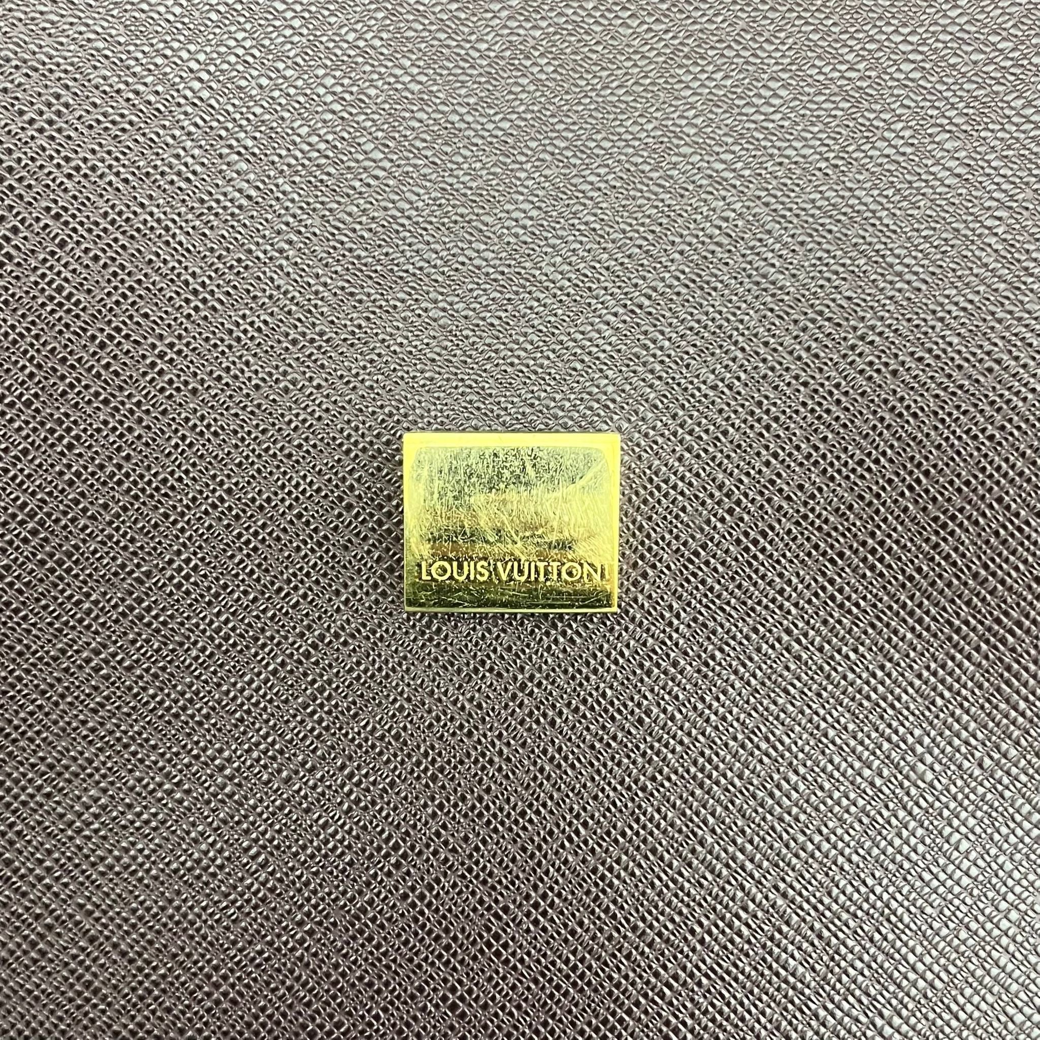 Louis Vuitton Angara Taiga