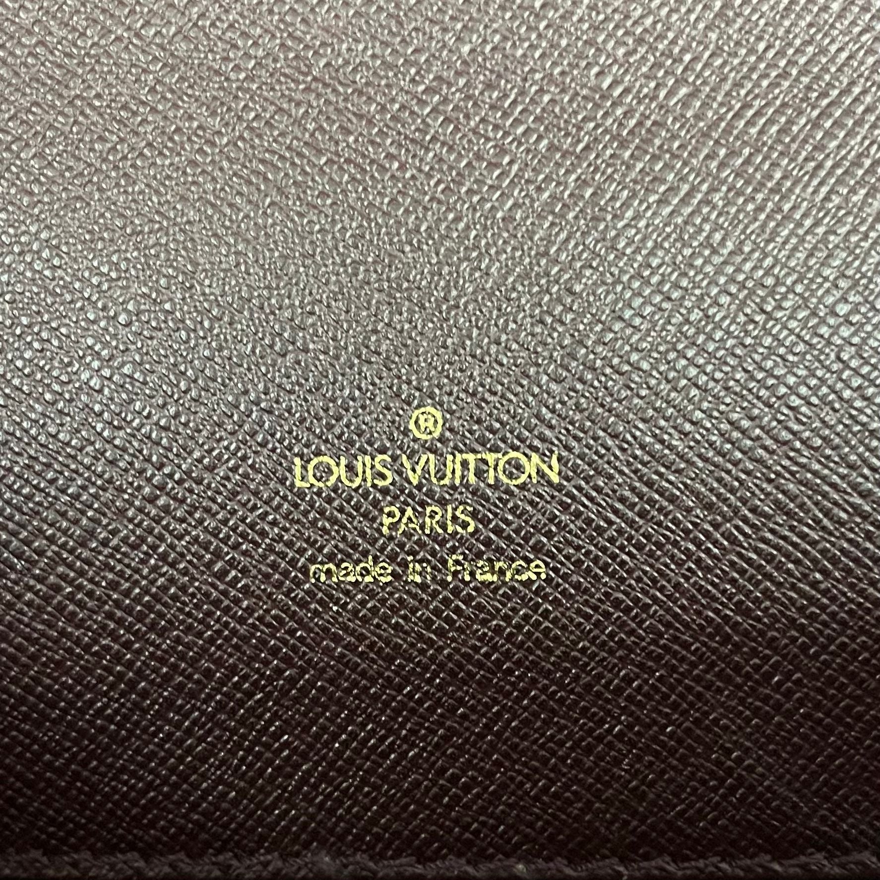 Louis Vuitton Angara Taiga