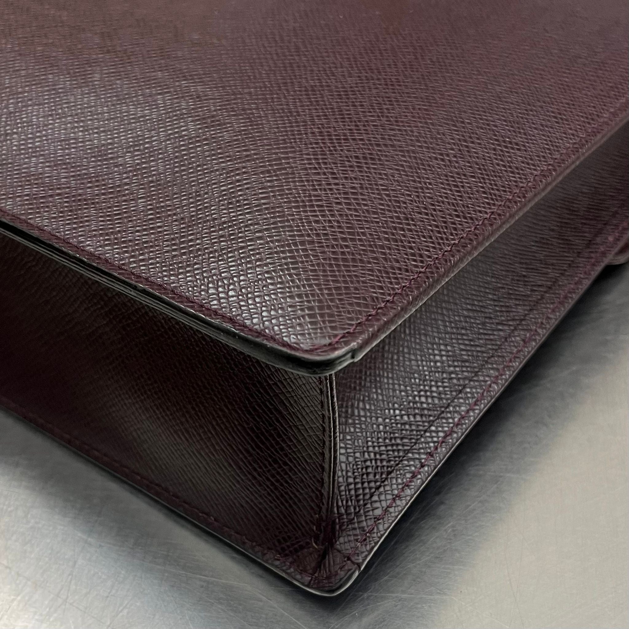 Louis Vuitton Angara Taiga