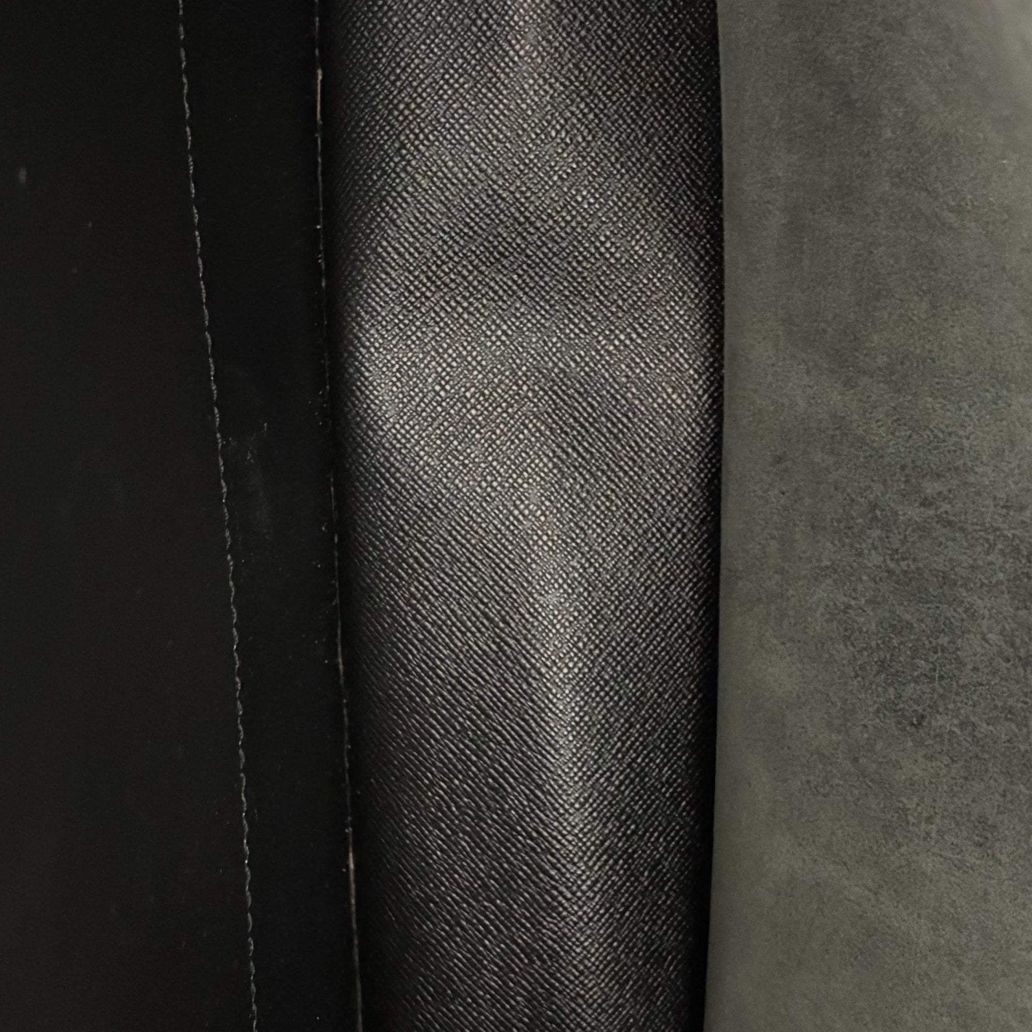 Louis Vuitton Angara Taiga