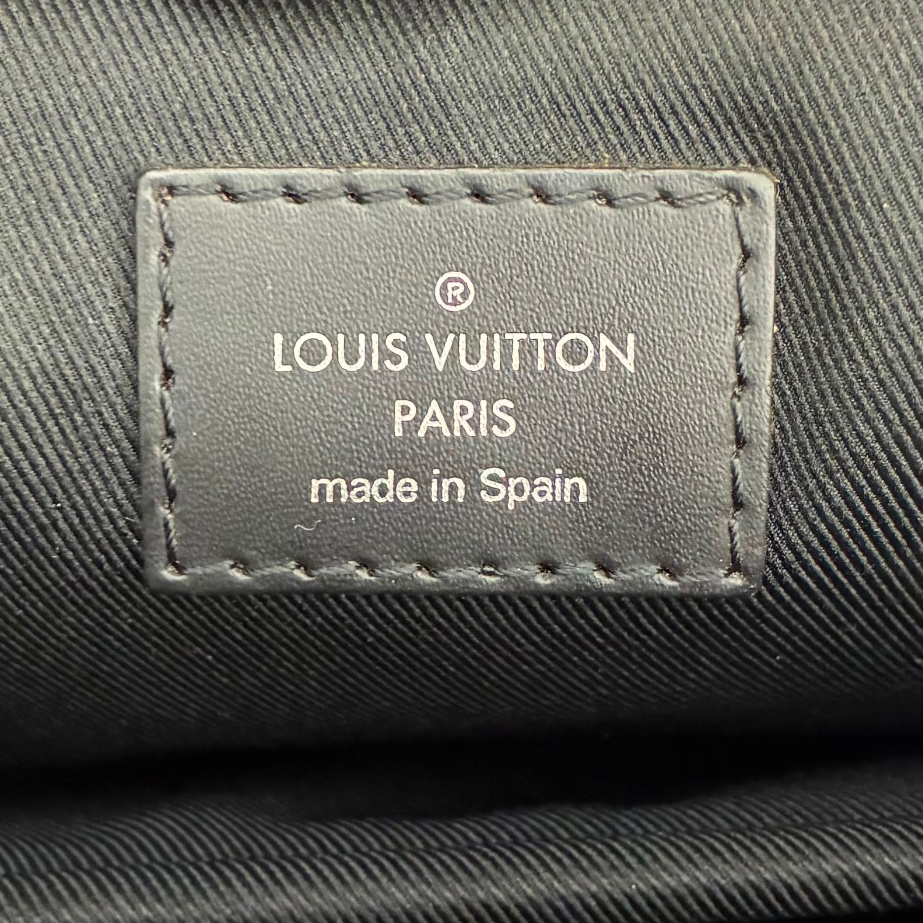 Louis Vuitton Anton Damier Graphite