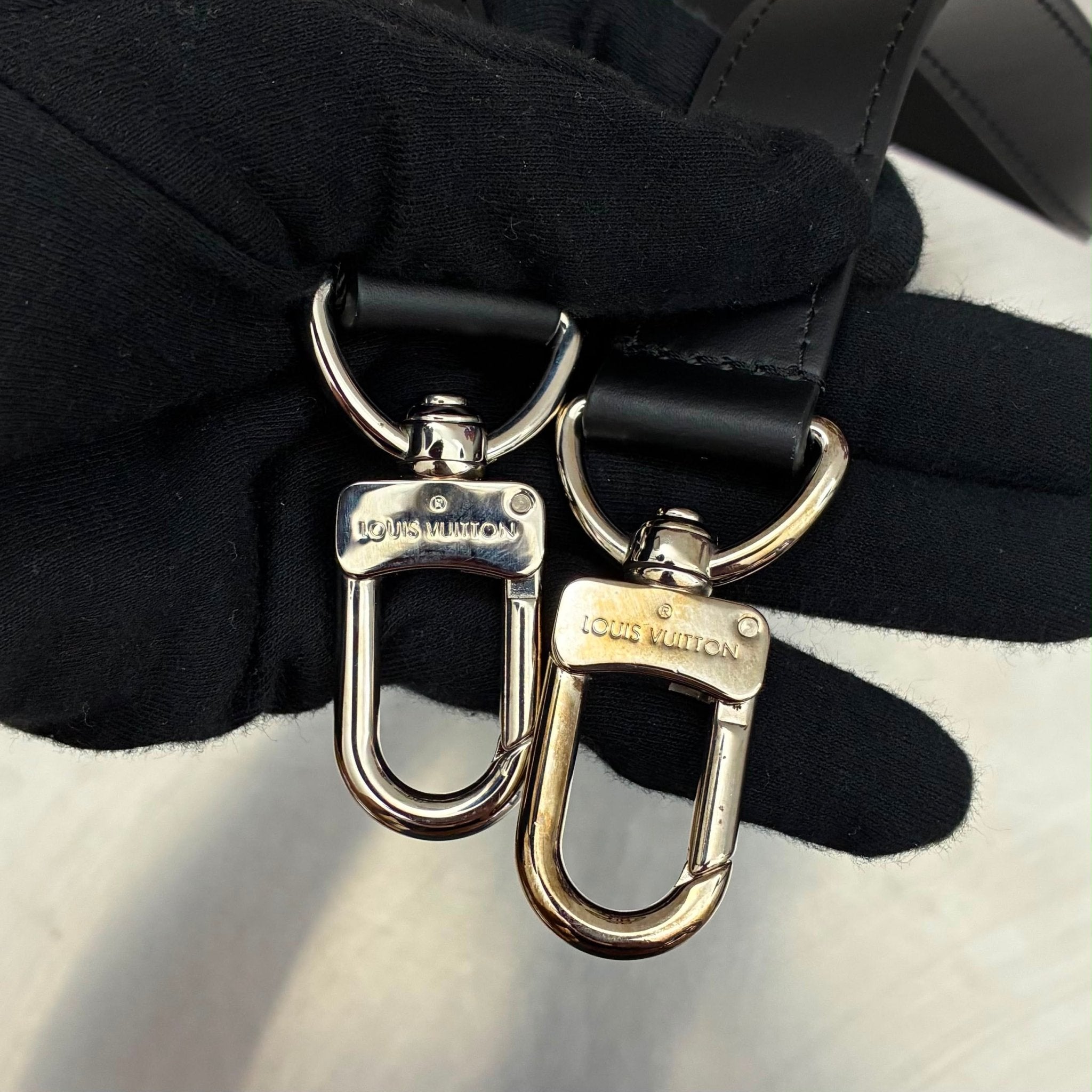 Louis Vuitton Anton Damier Graphite
