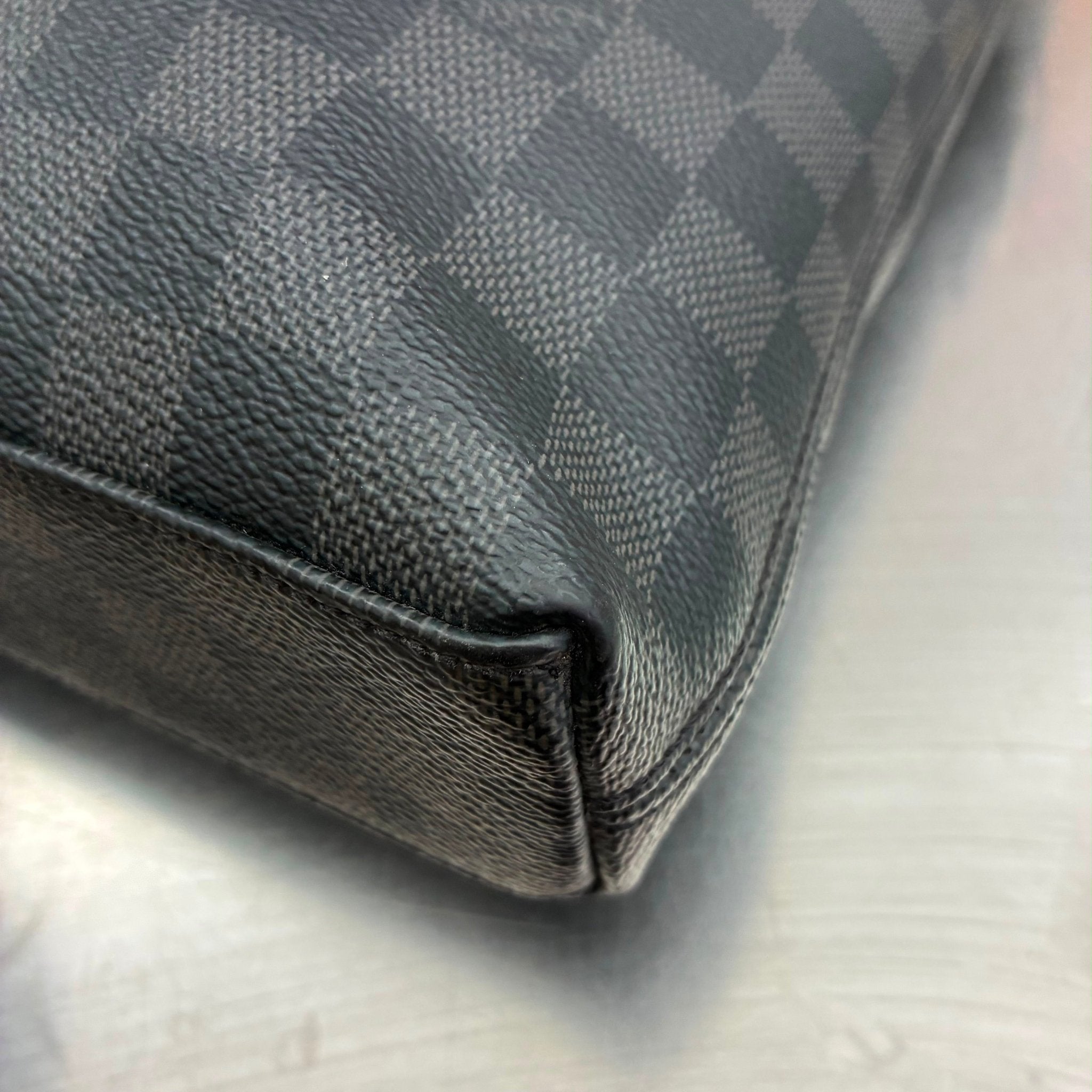Louis Vuitton Anton Damier Graphite