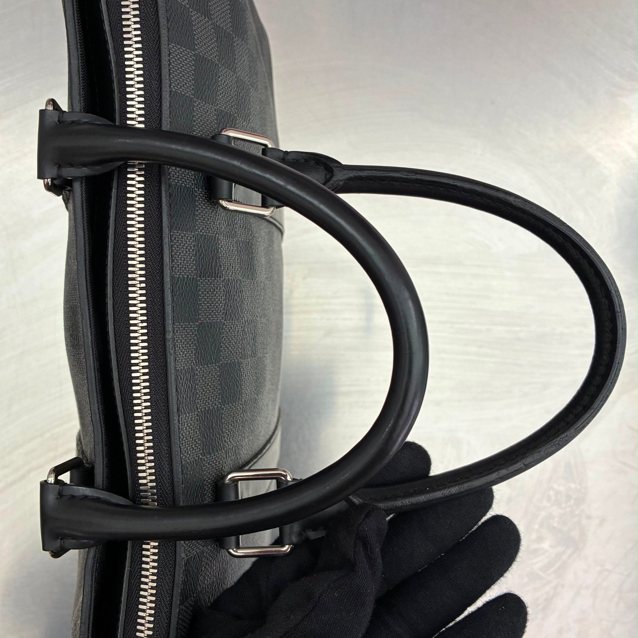 Louis Vuitton Anton Damier Graphite