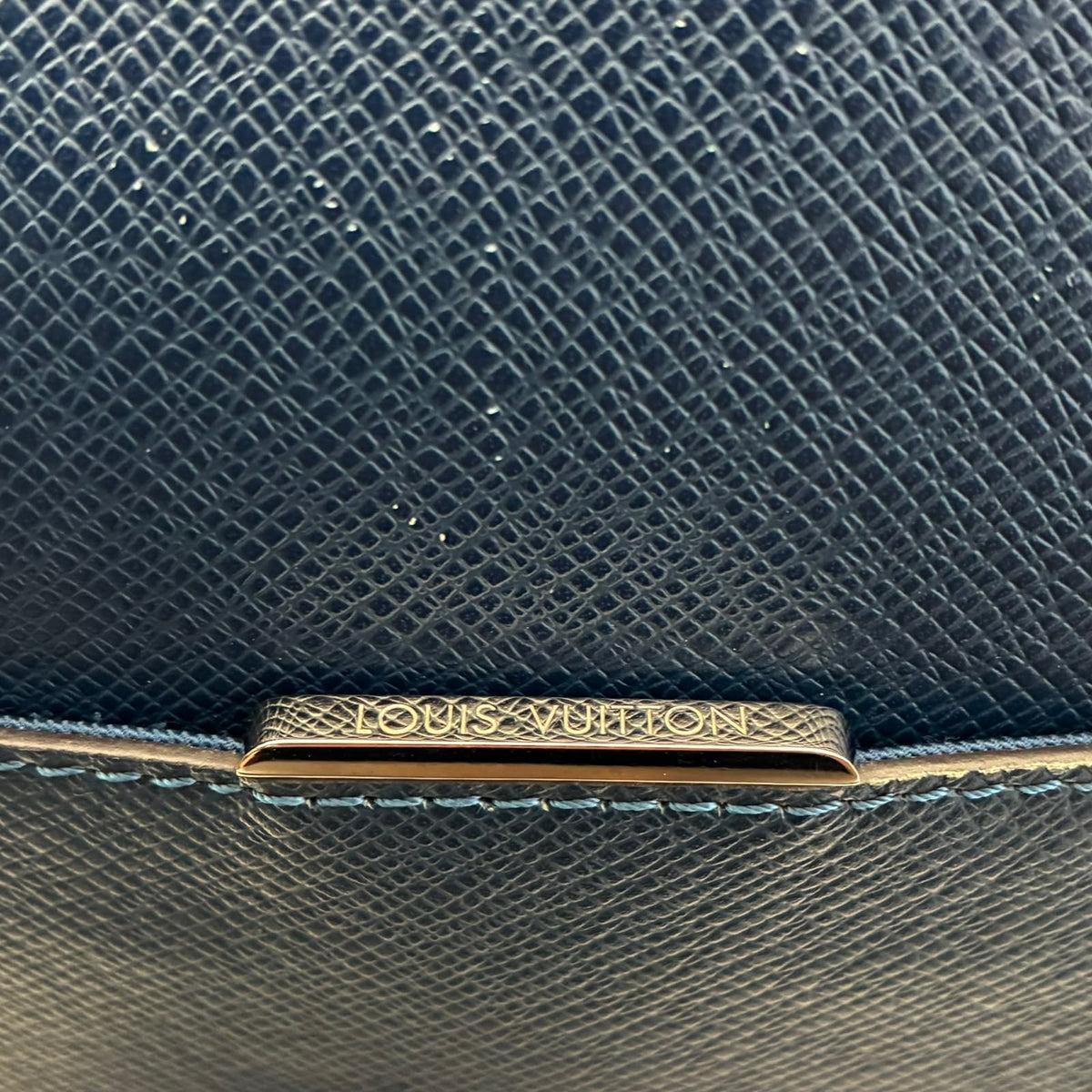 Louis Vuitton Anton Messenger Taiga