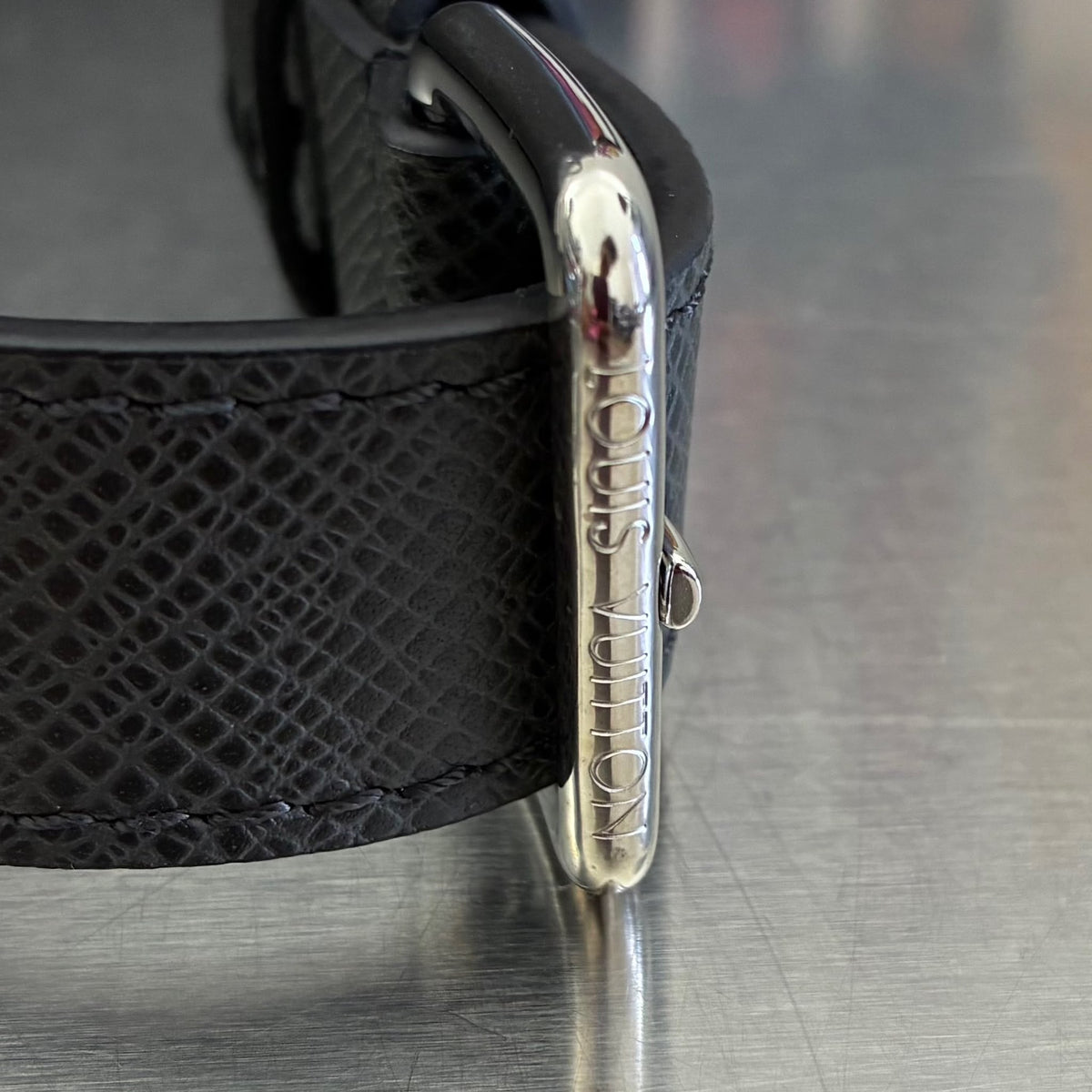 Louis Vuitton Anton Taiga
