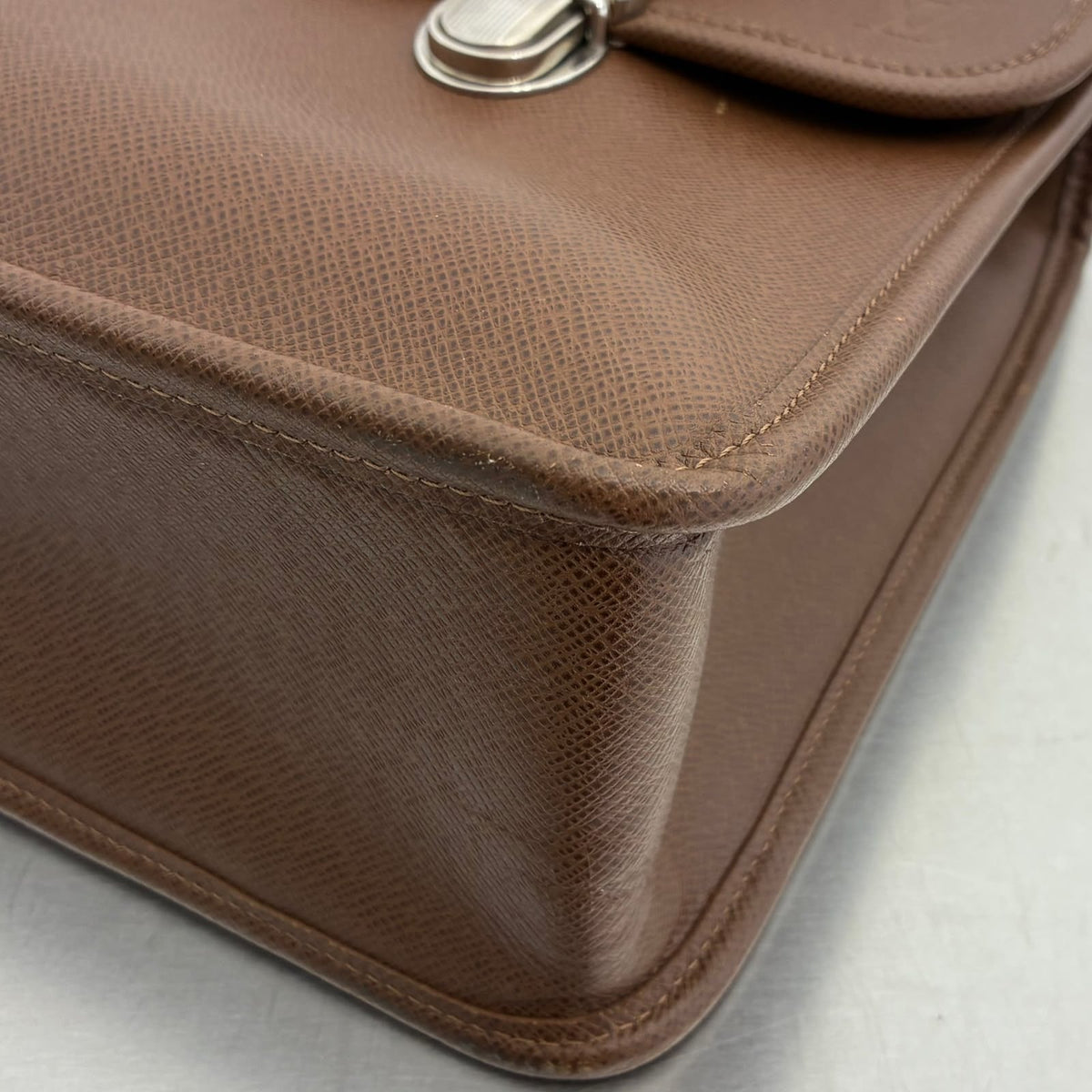 Louis Vuitton Anton Taiga