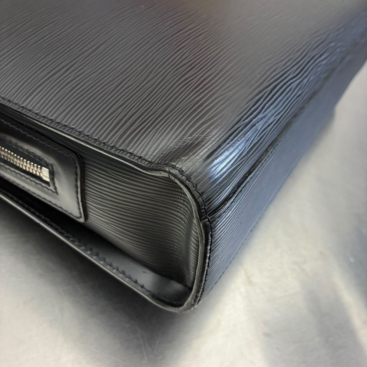 Louis Vuitton Bassano MM Epi