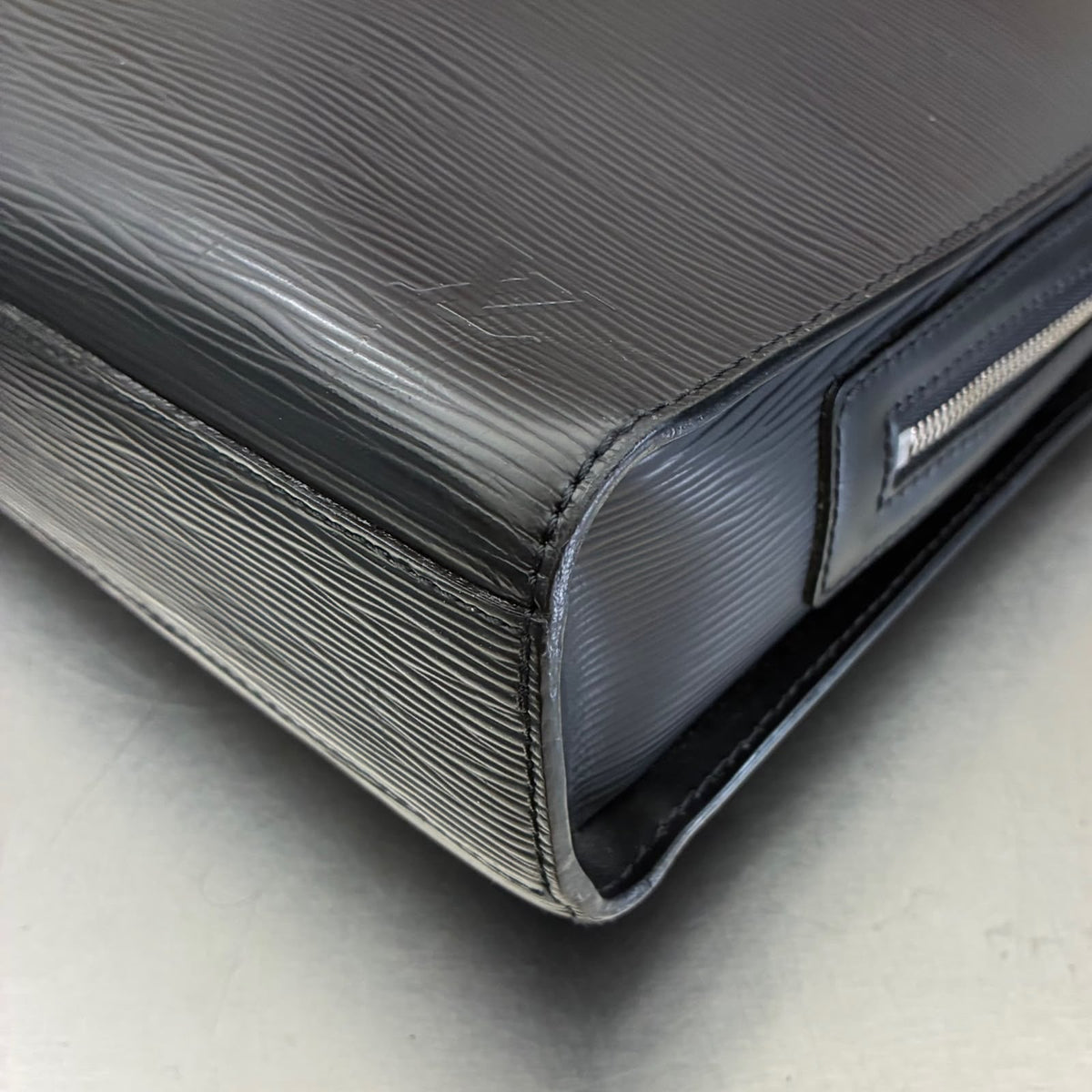 Louis Vuitton Bassano MM Epi