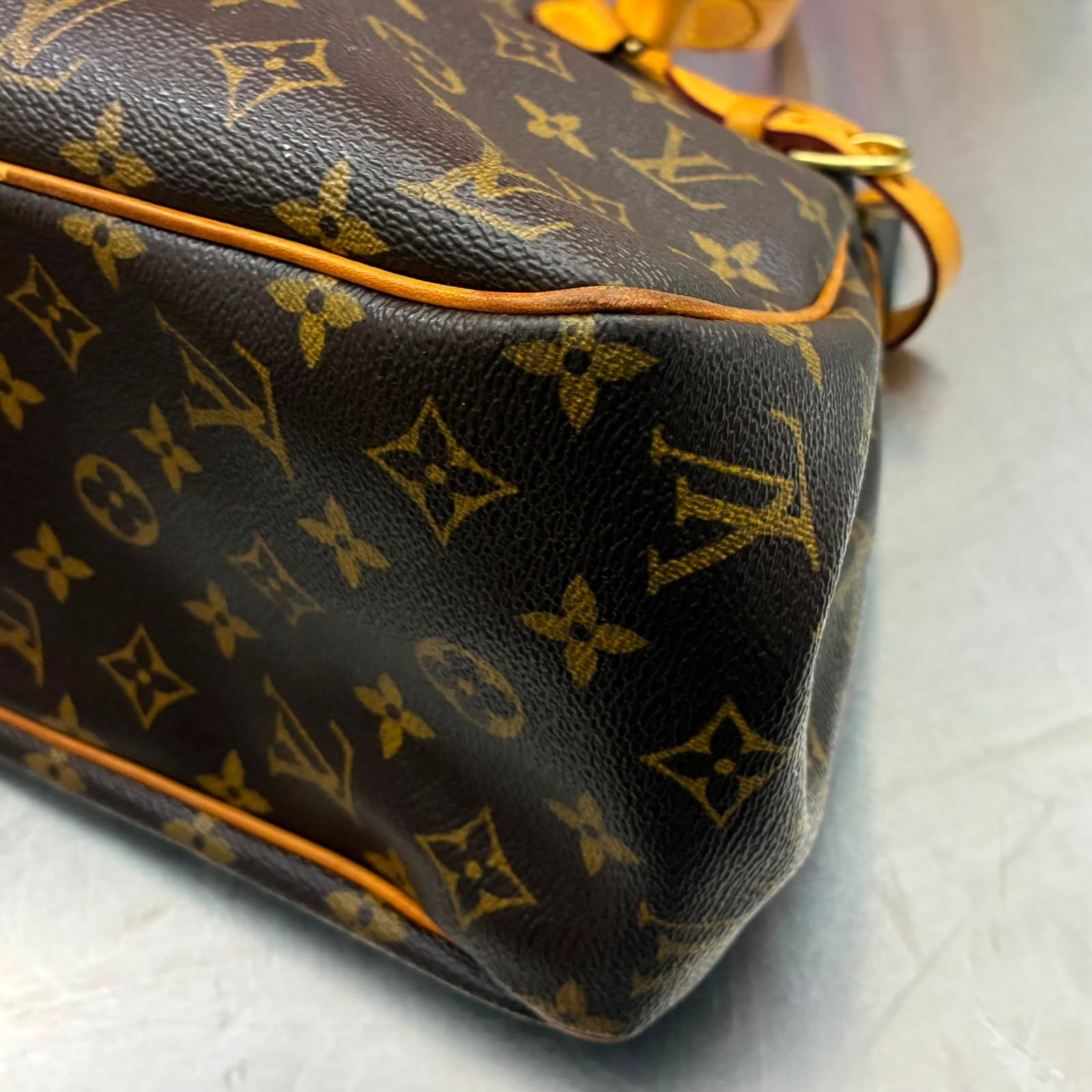 Louis Vuitton Batignolles Monogram