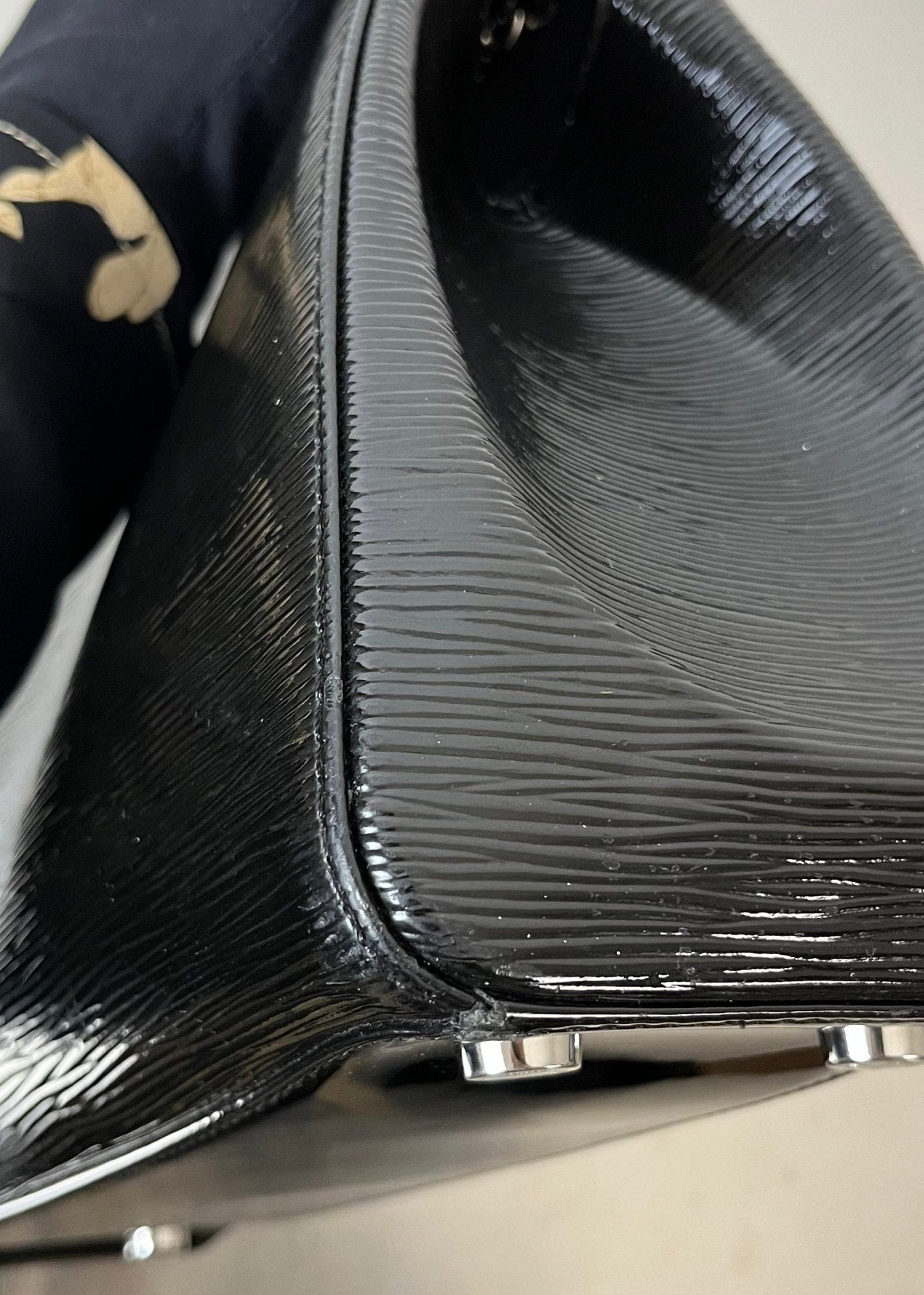 Louis Vuitton Blair MM Electric Epi